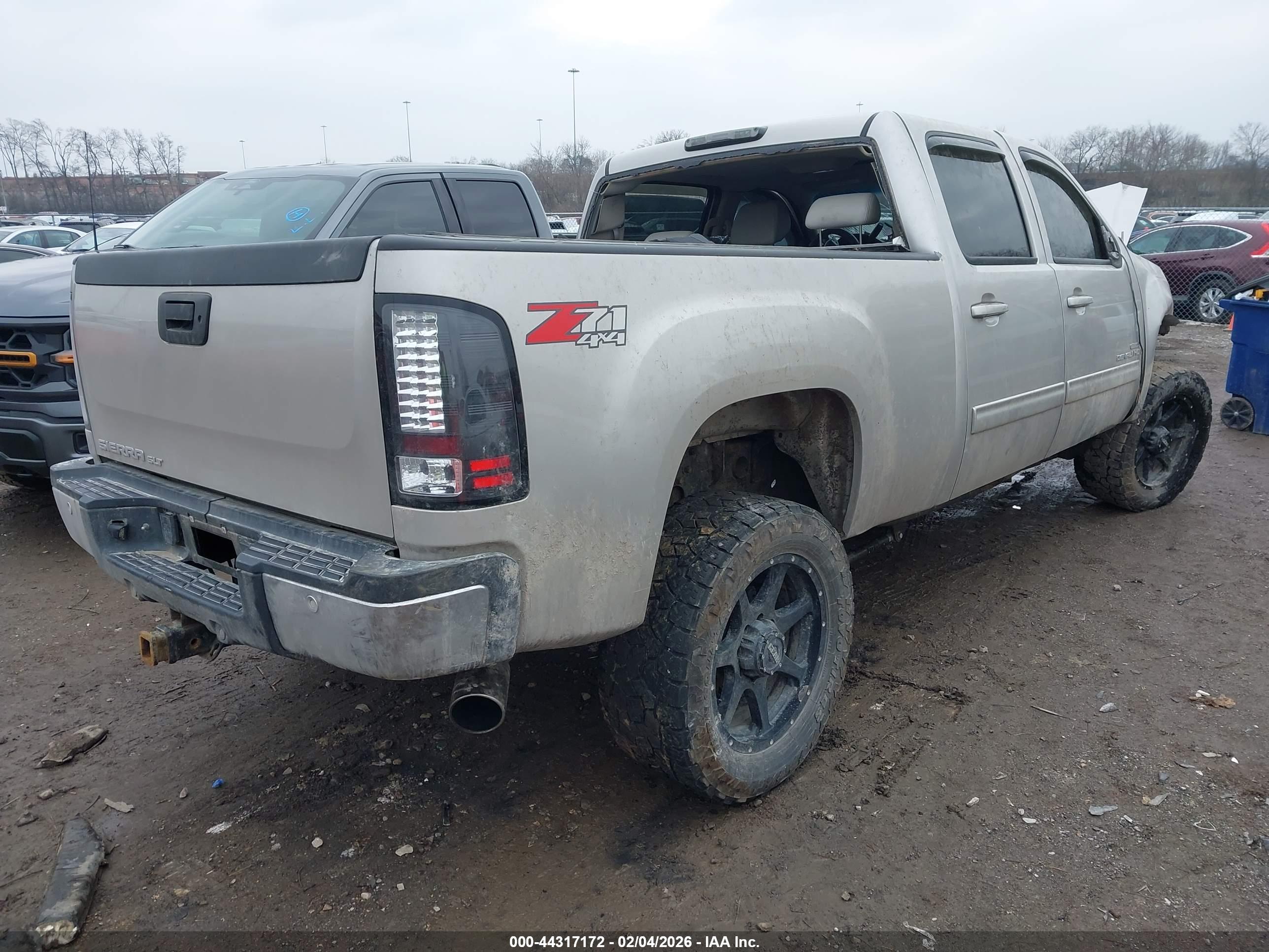 GMC SIERRA image 4