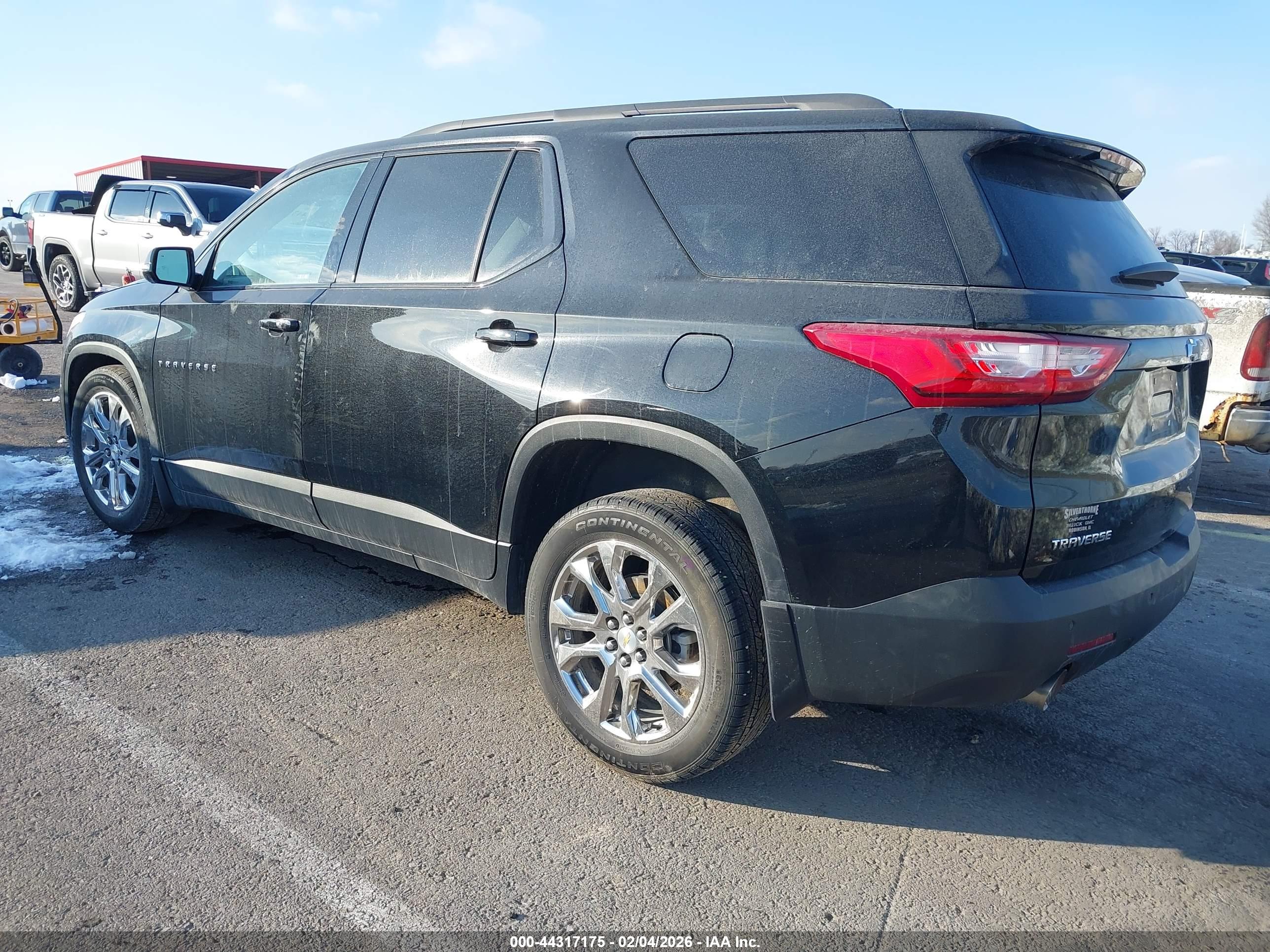CHEVROLET TRAVERSE image 3