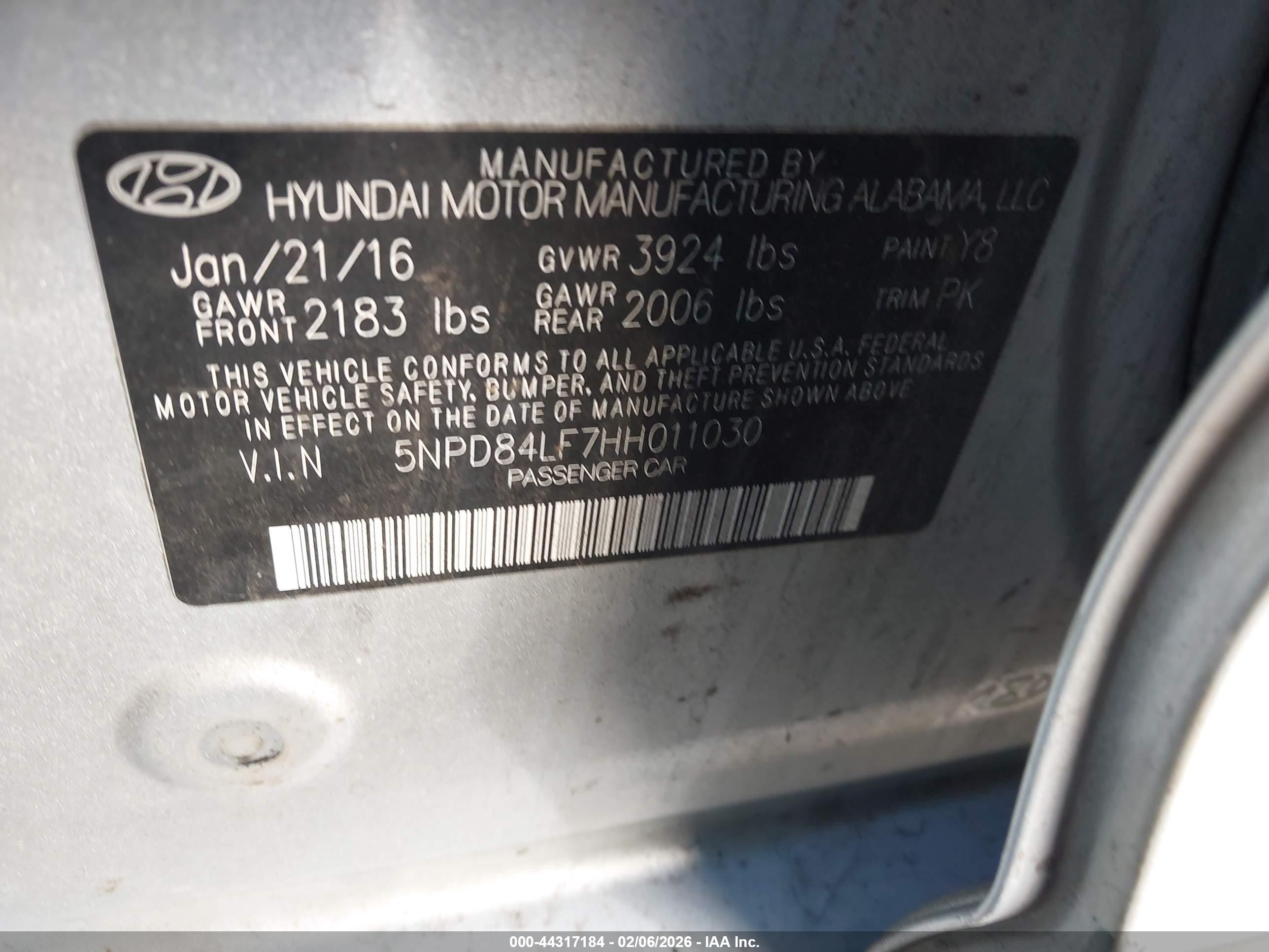 HYUNDAI ELANTRA image 9