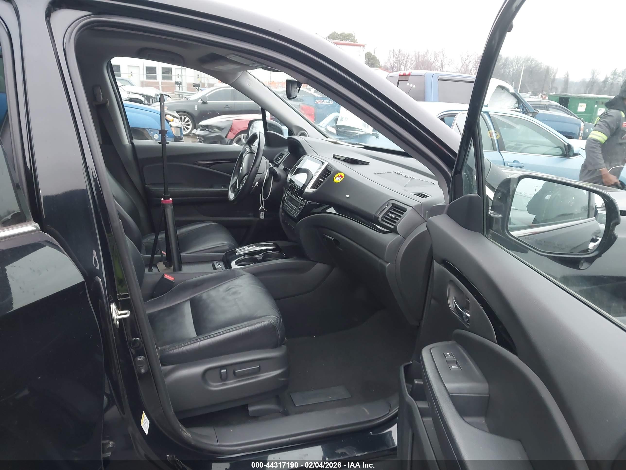 HONDA PILOT image 5