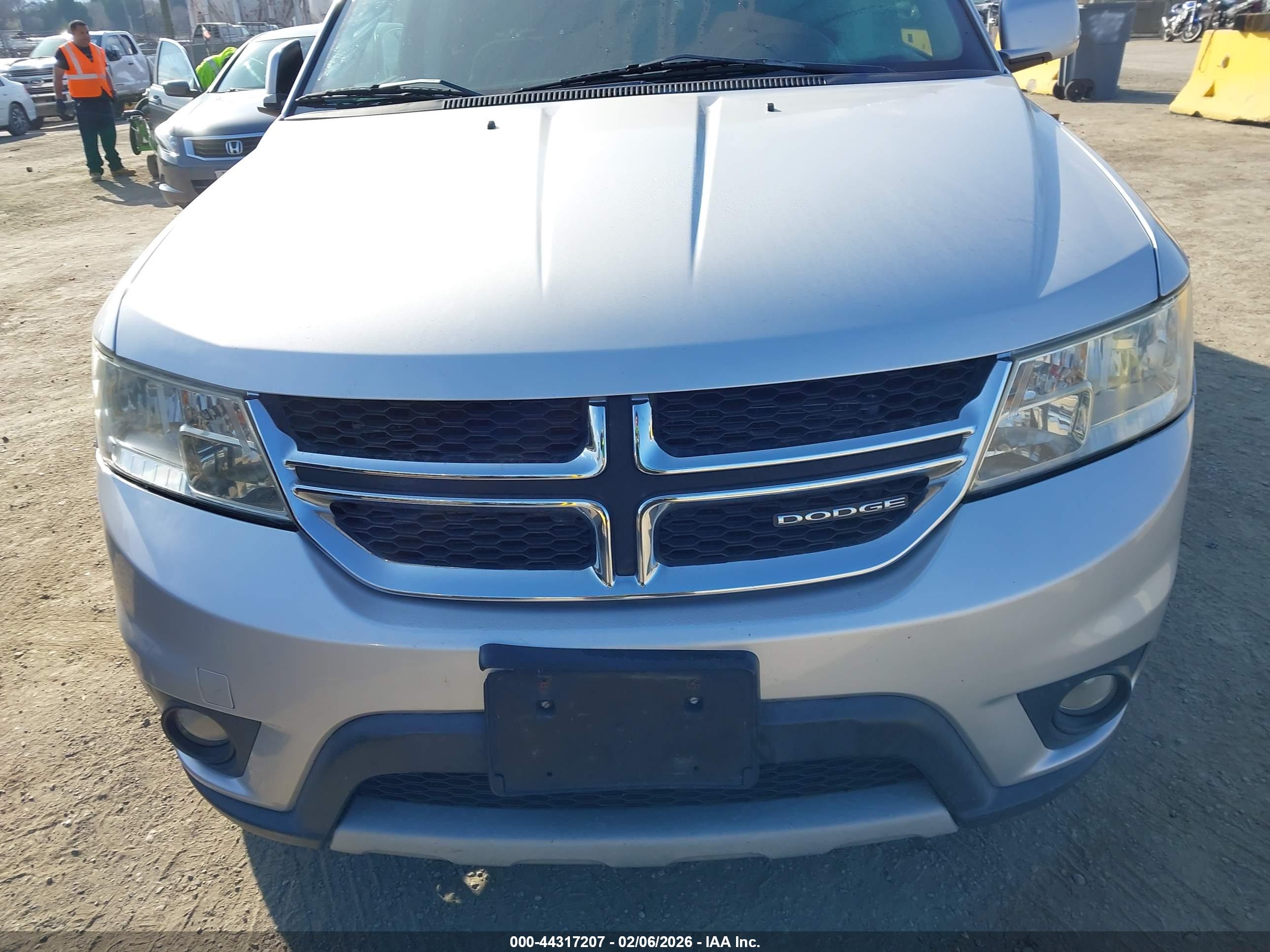 DODGE JOURNEY image 6