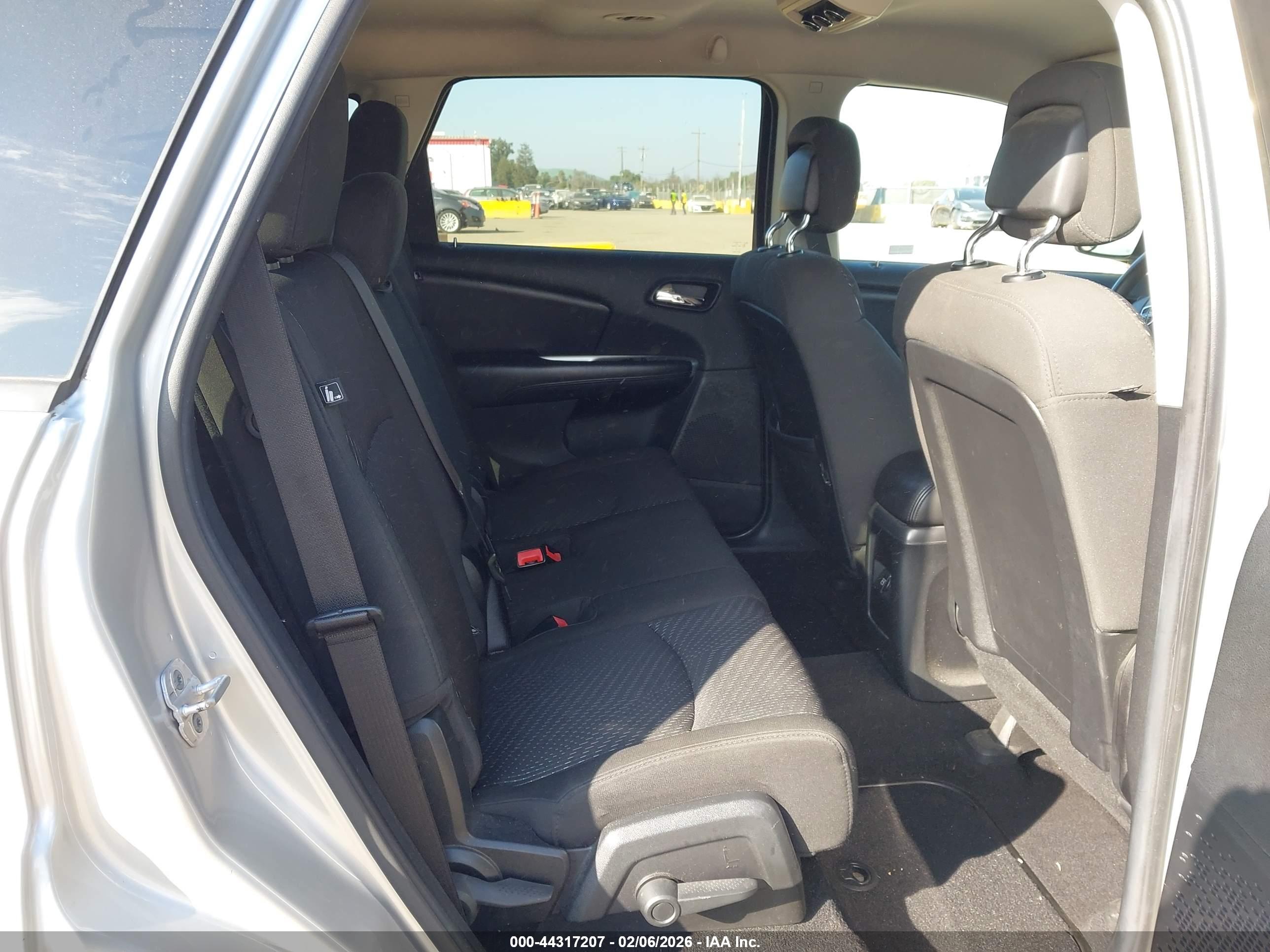 DODGE JOURNEY image 8
