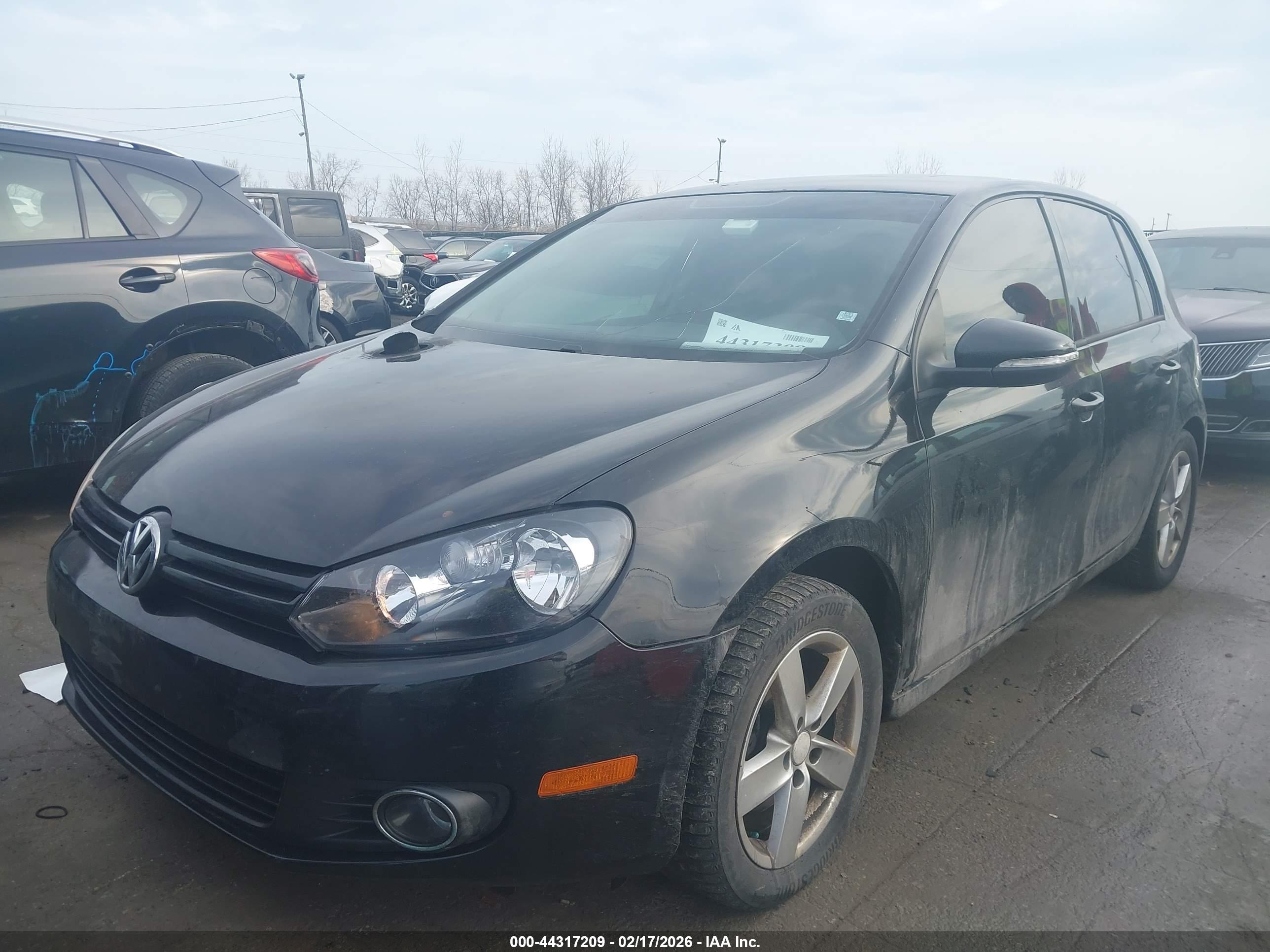 VOLKSWAGEN GOLF image 2
