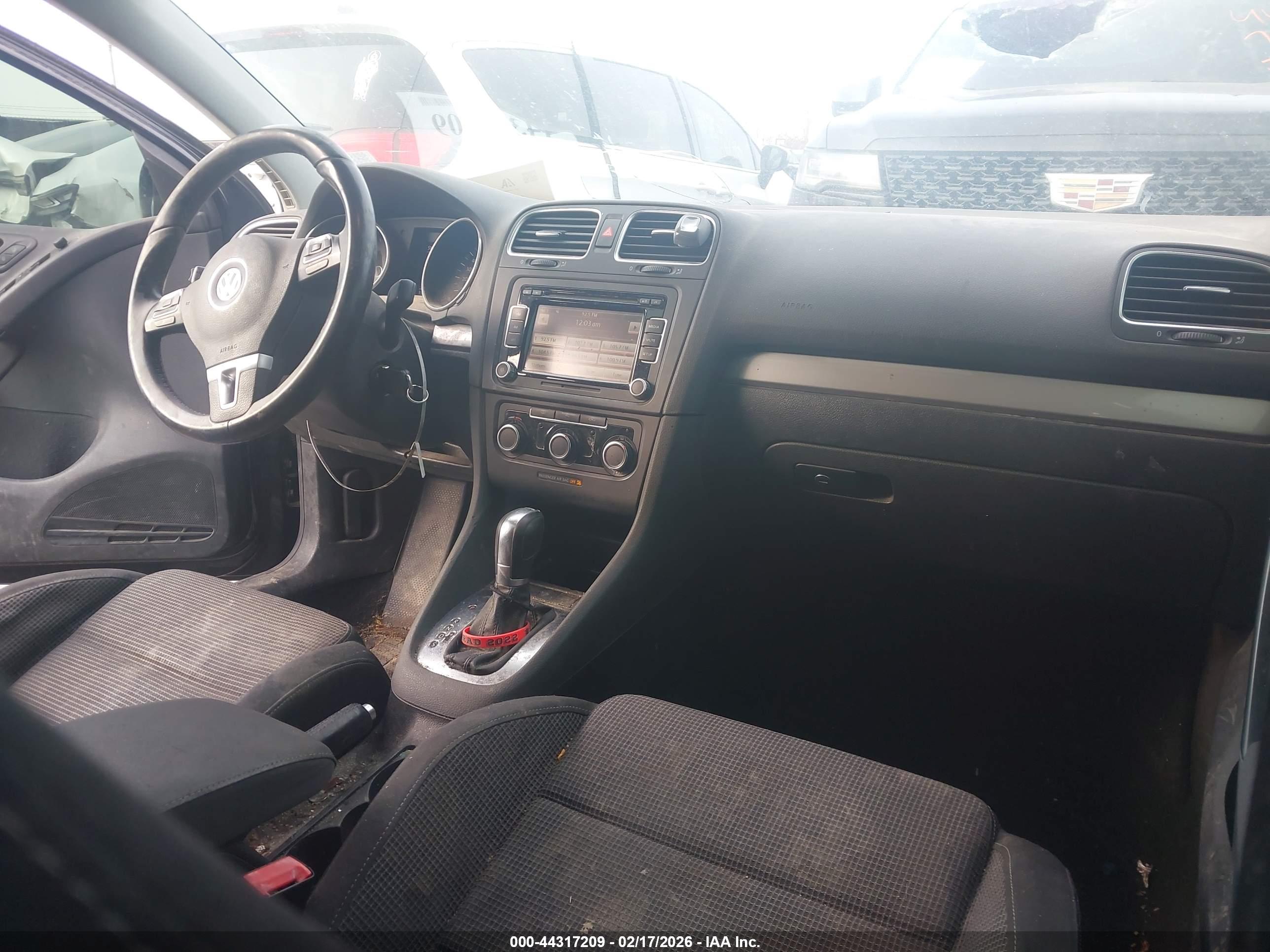 VOLKSWAGEN GOLF image 5