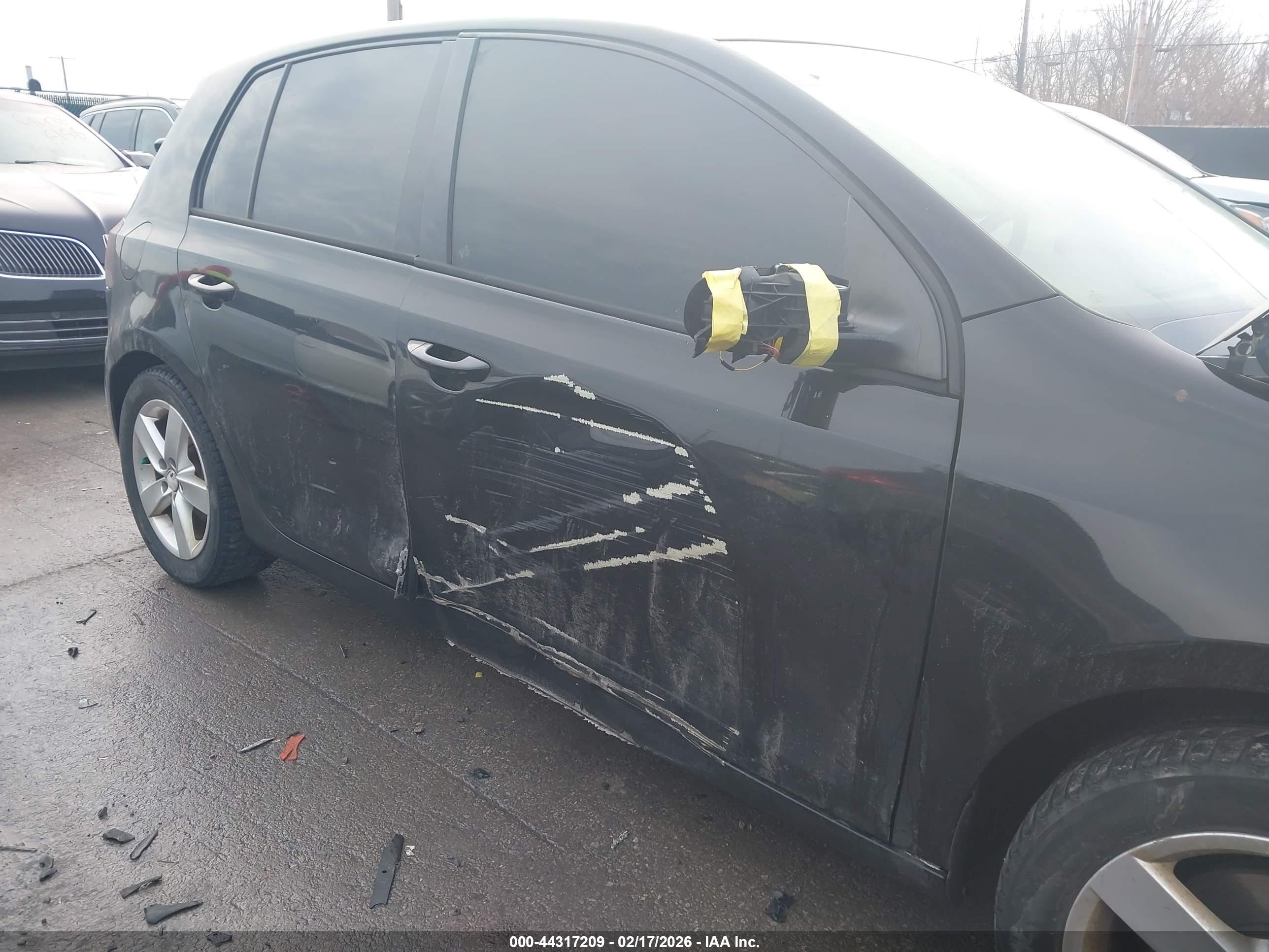 VOLKSWAGEN GOLF image 6