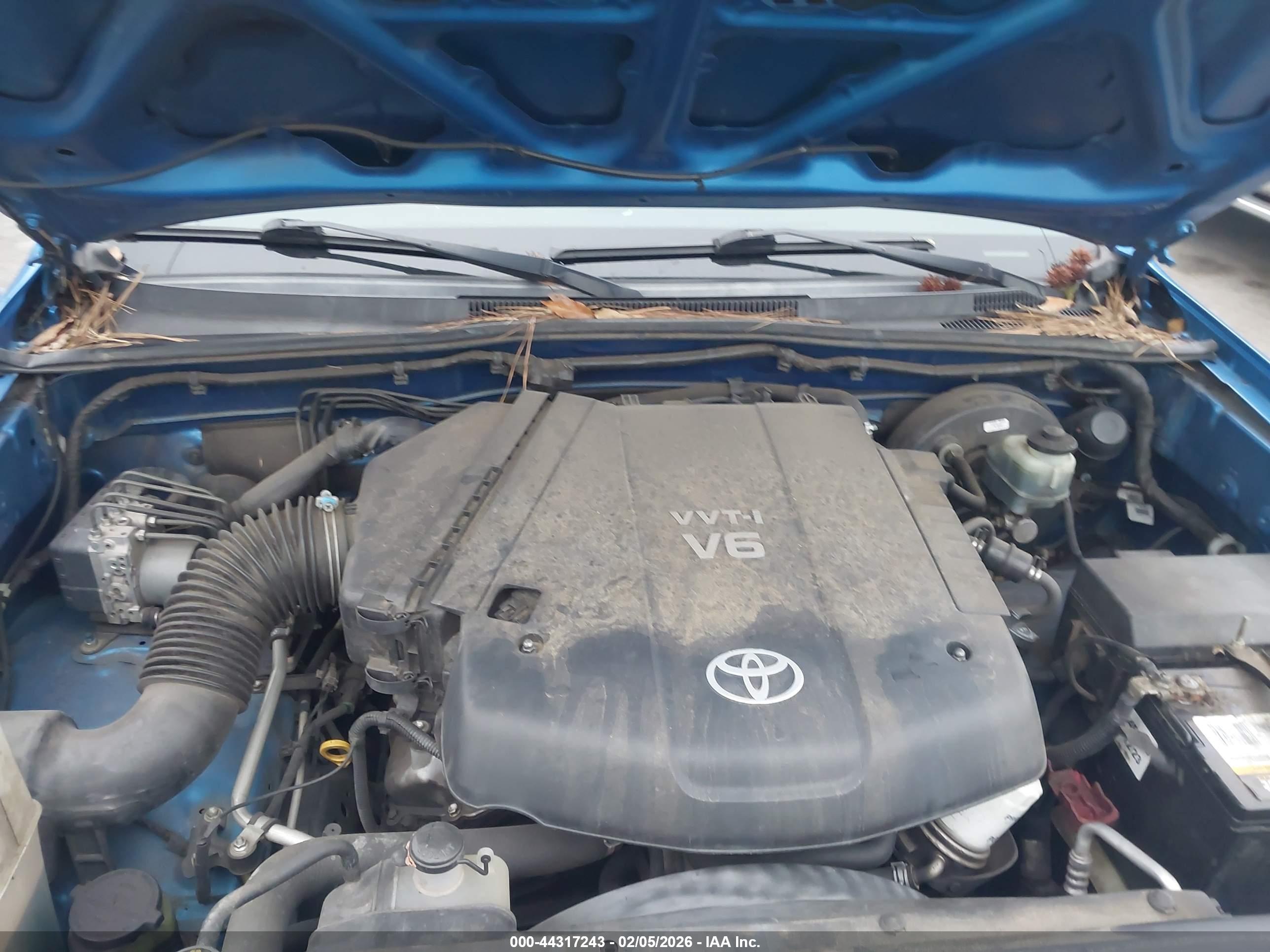 TOYOTA TACOMA image 10