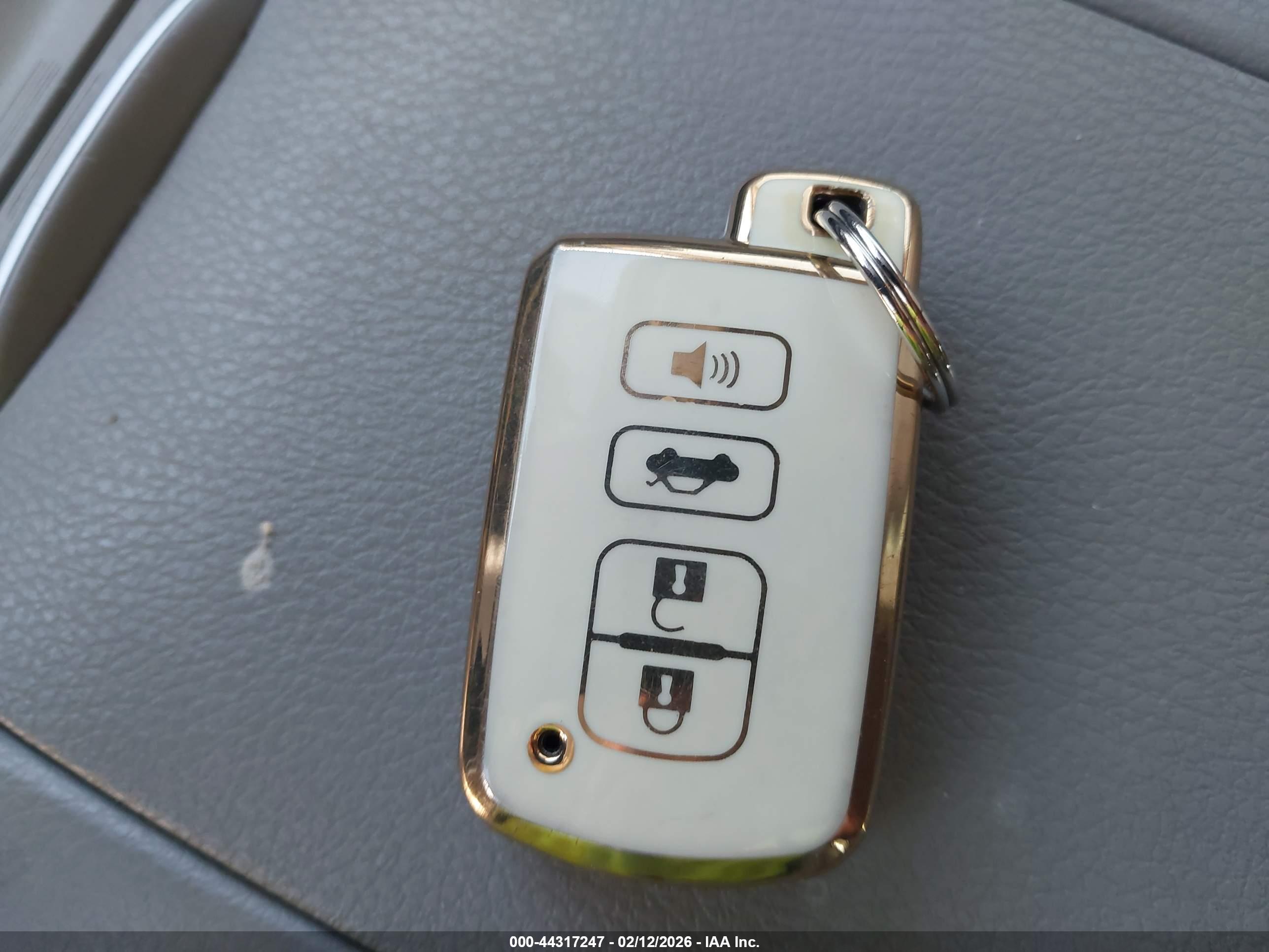 TOYOTA HIGHLANDER image 11