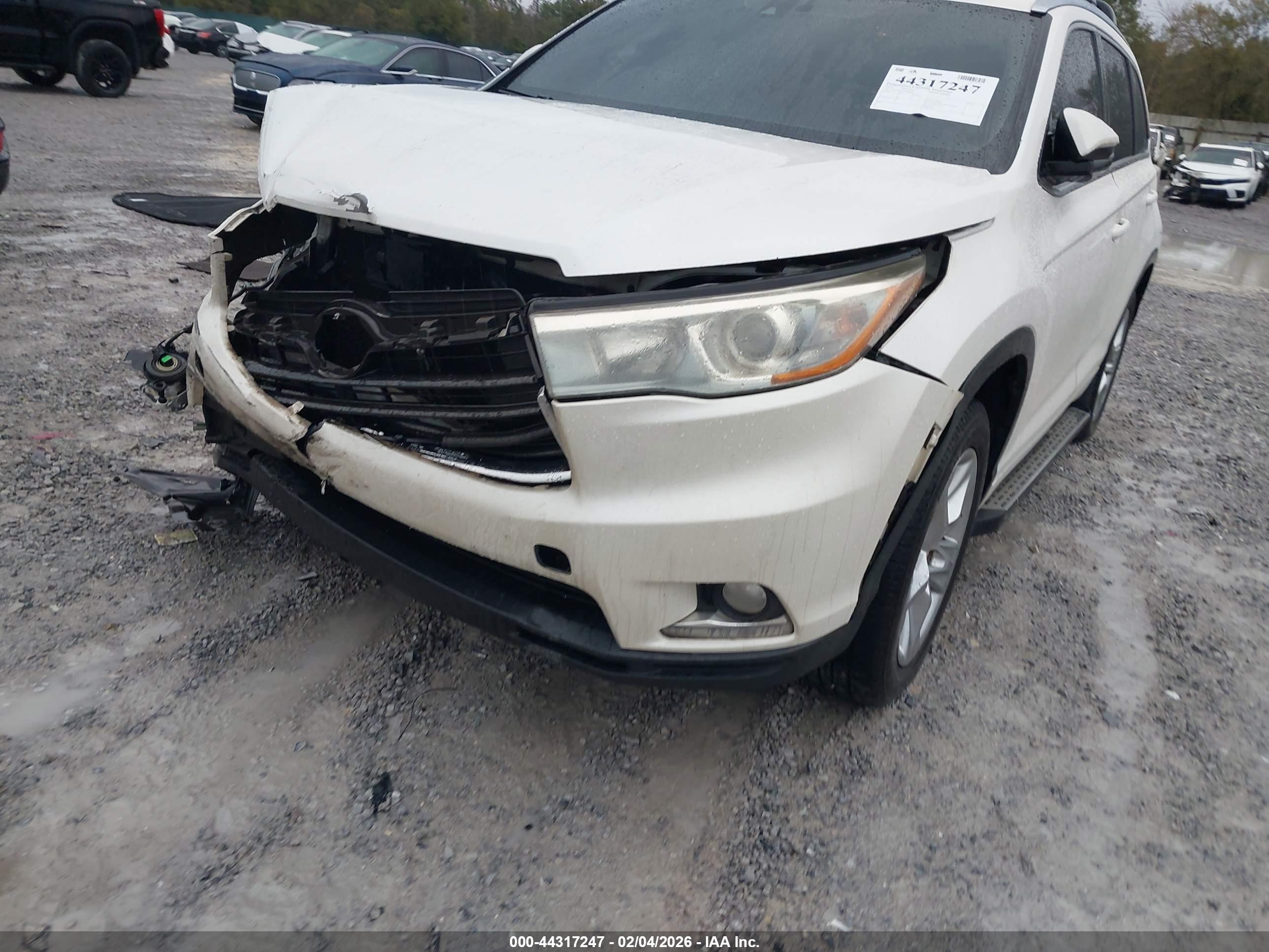 TOYOTA HIGHLANDER image 6