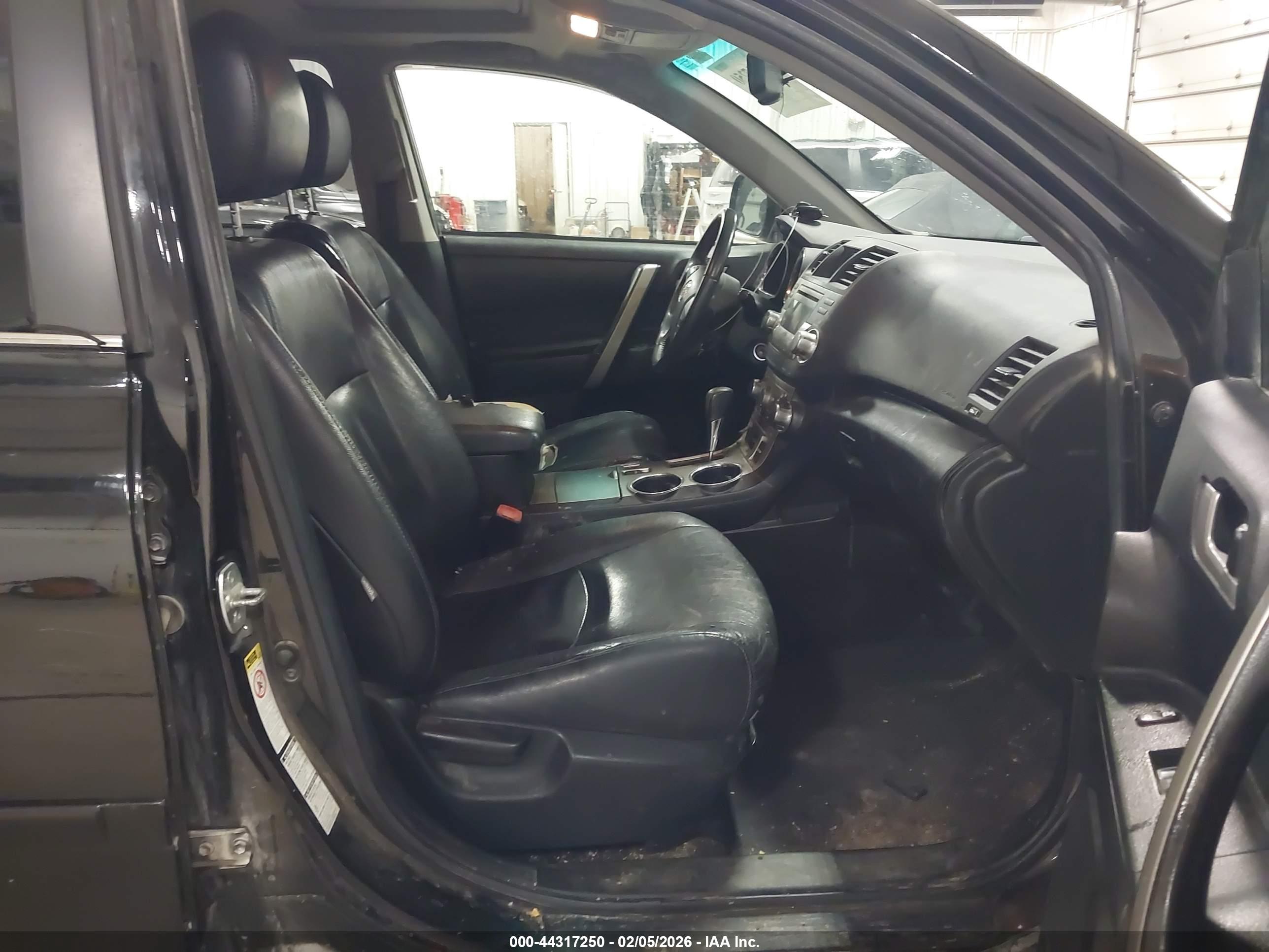 TOYOTA HIGHLANDER image 5