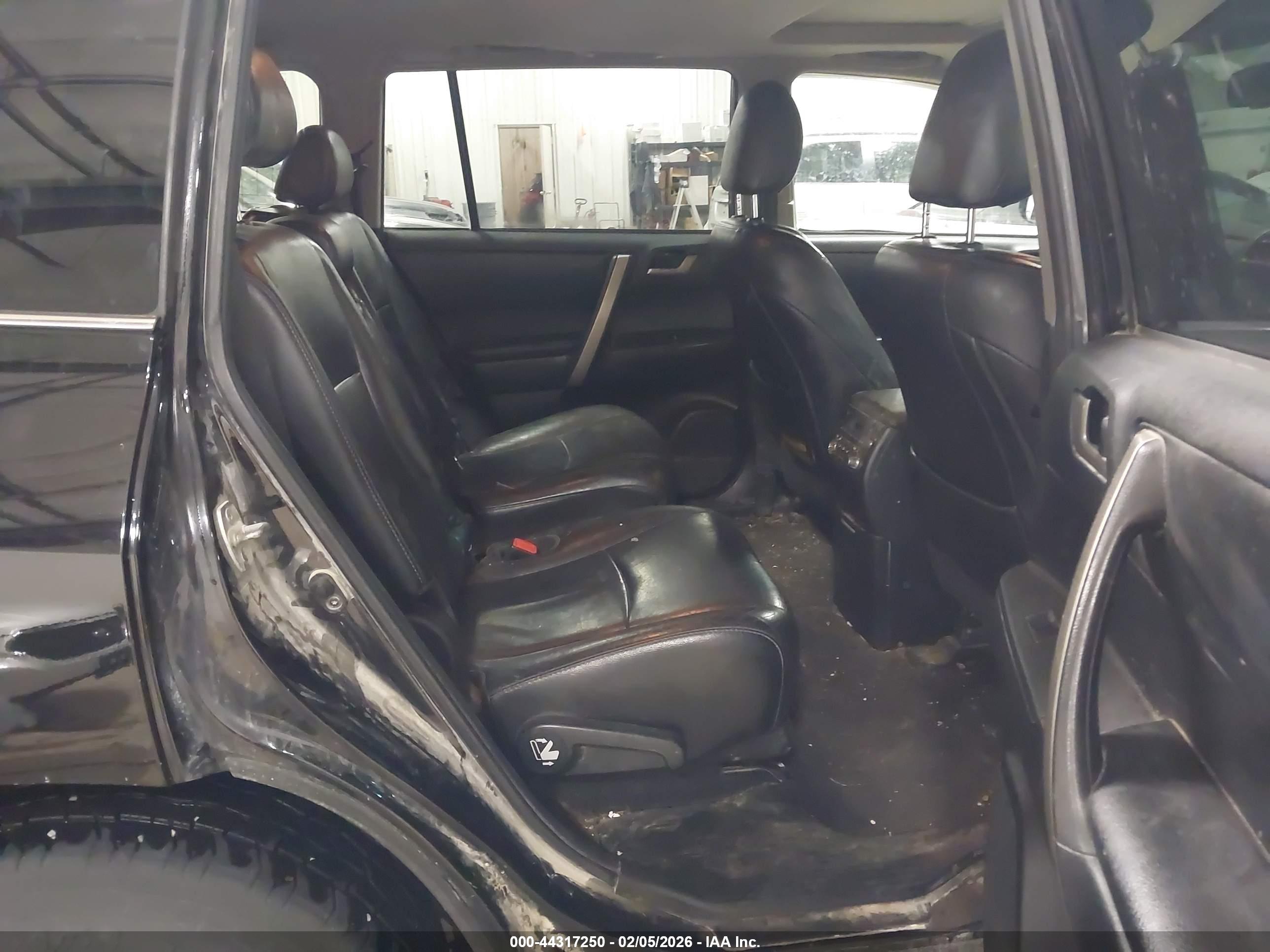 TOYOTA HIGHLANDER image 8