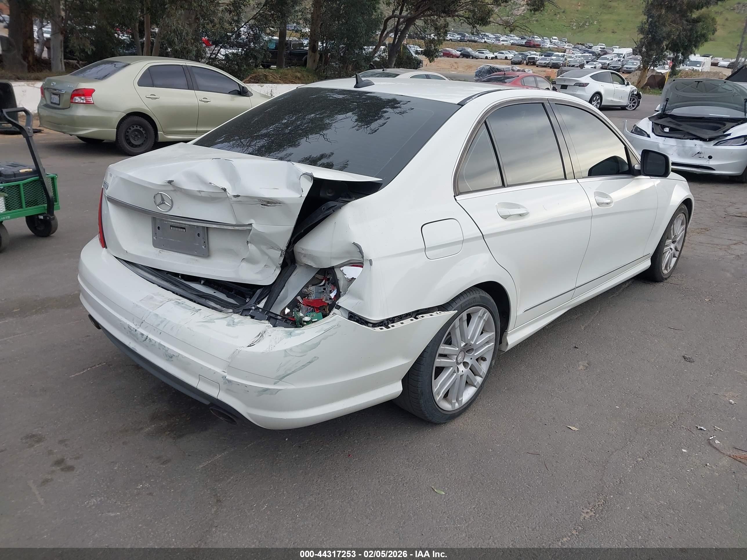 MERCEDES-BENZ C image 4