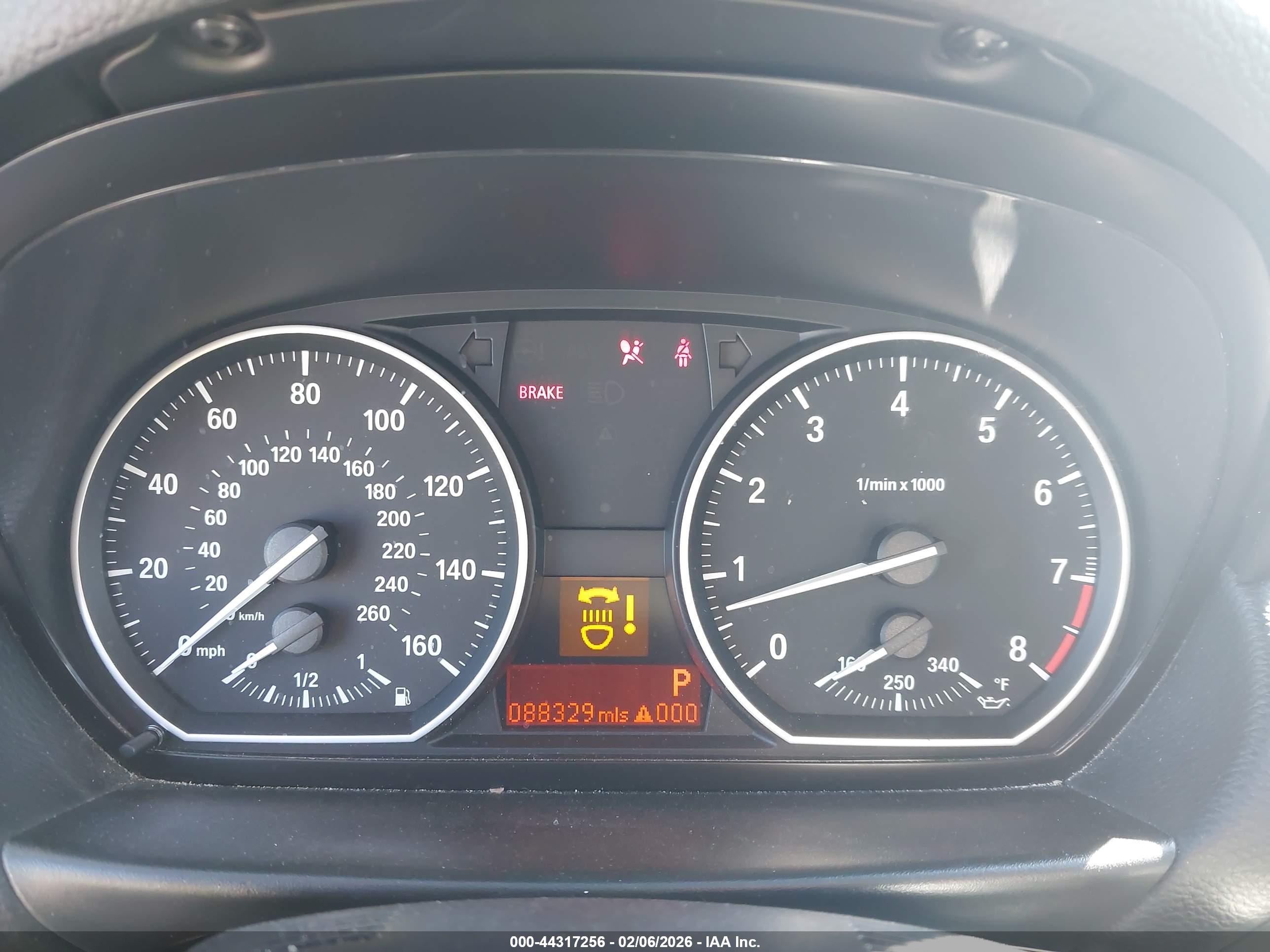 BMW 135I image 7