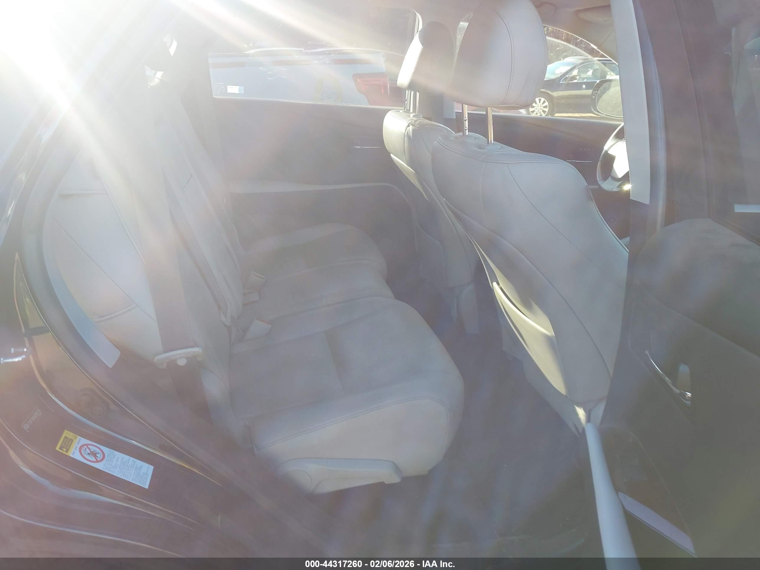 LEXUS RX image 8