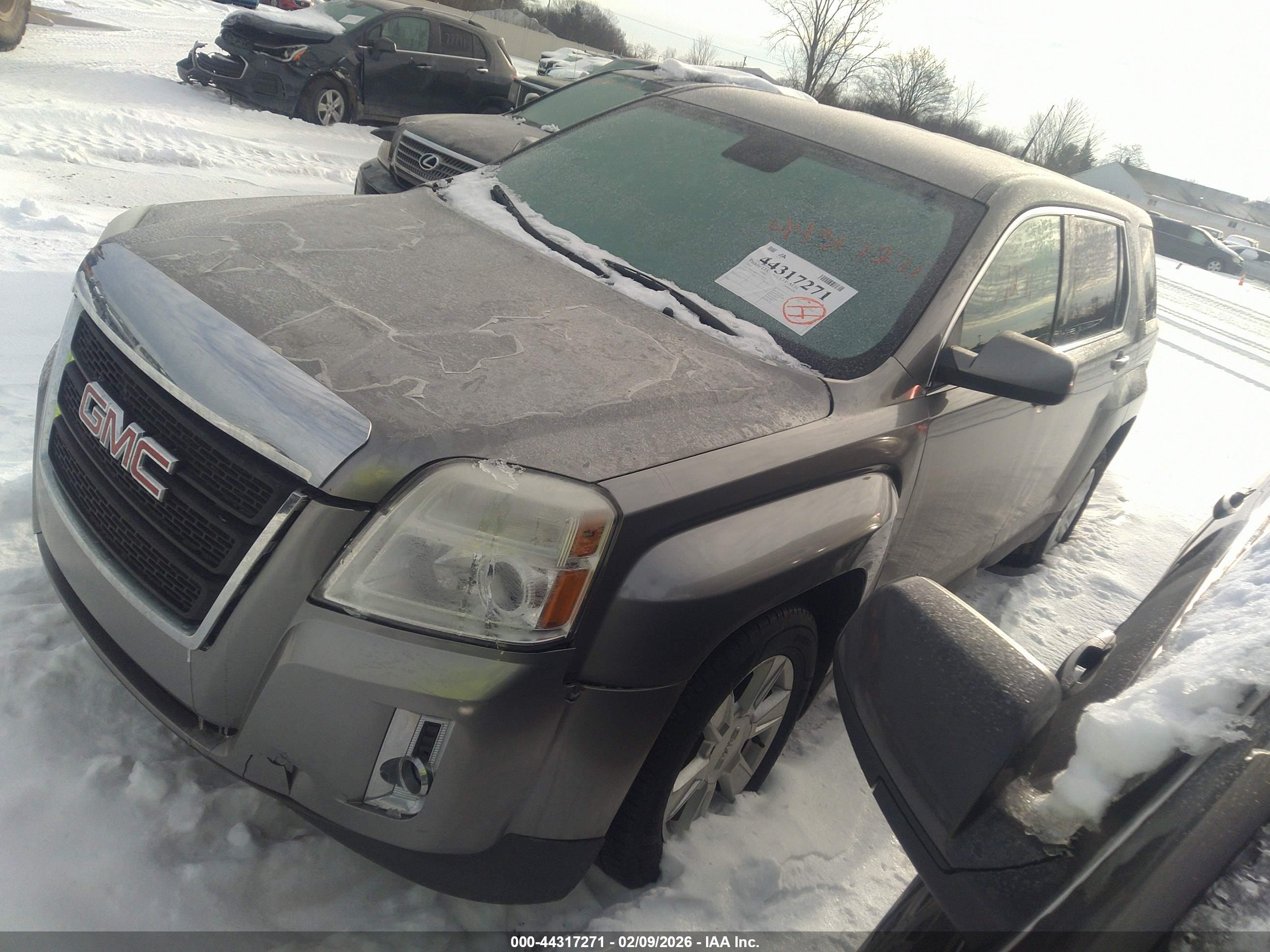 GMC TERRAIN image 2