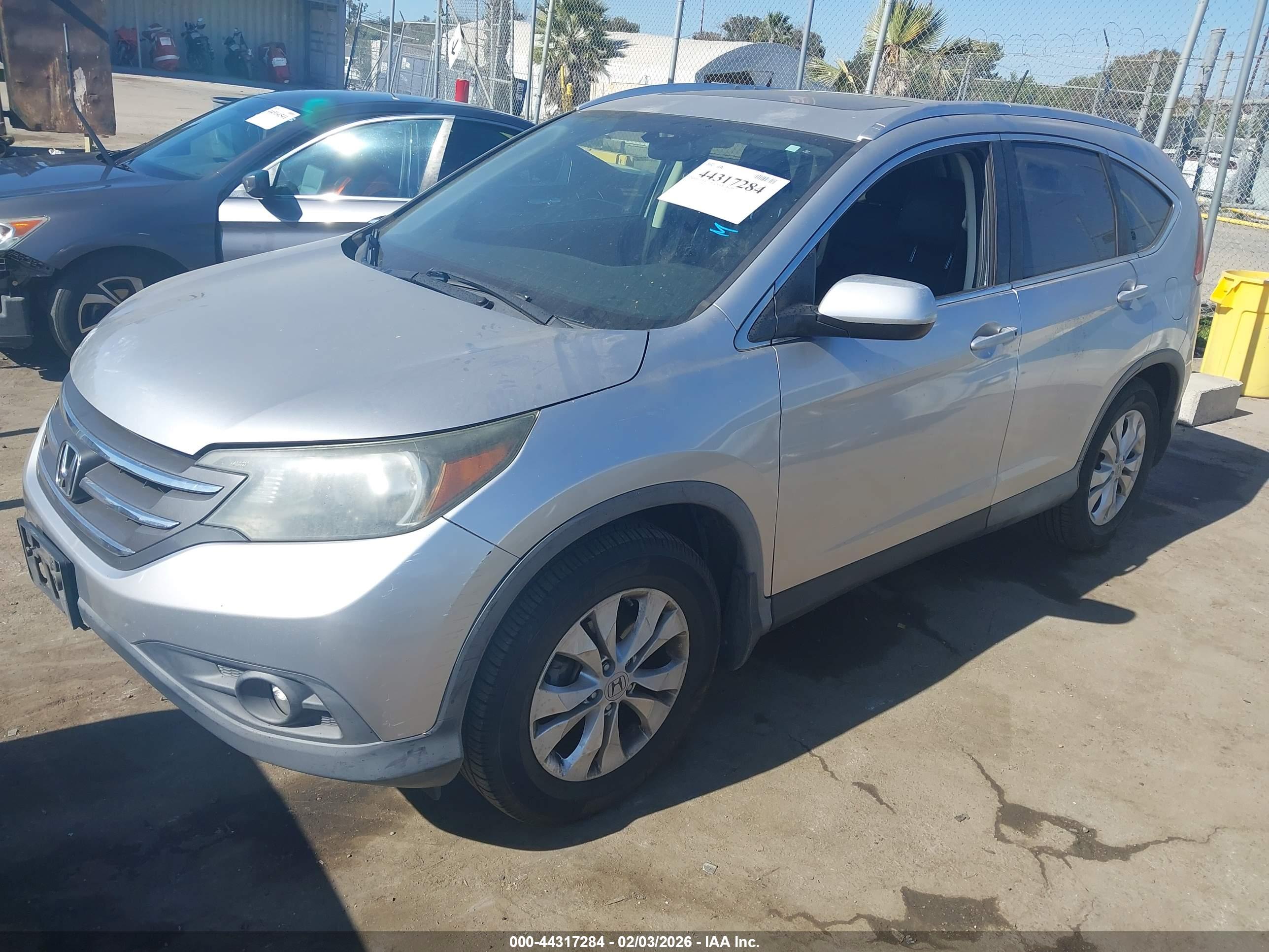 HONDA CR-V image 2