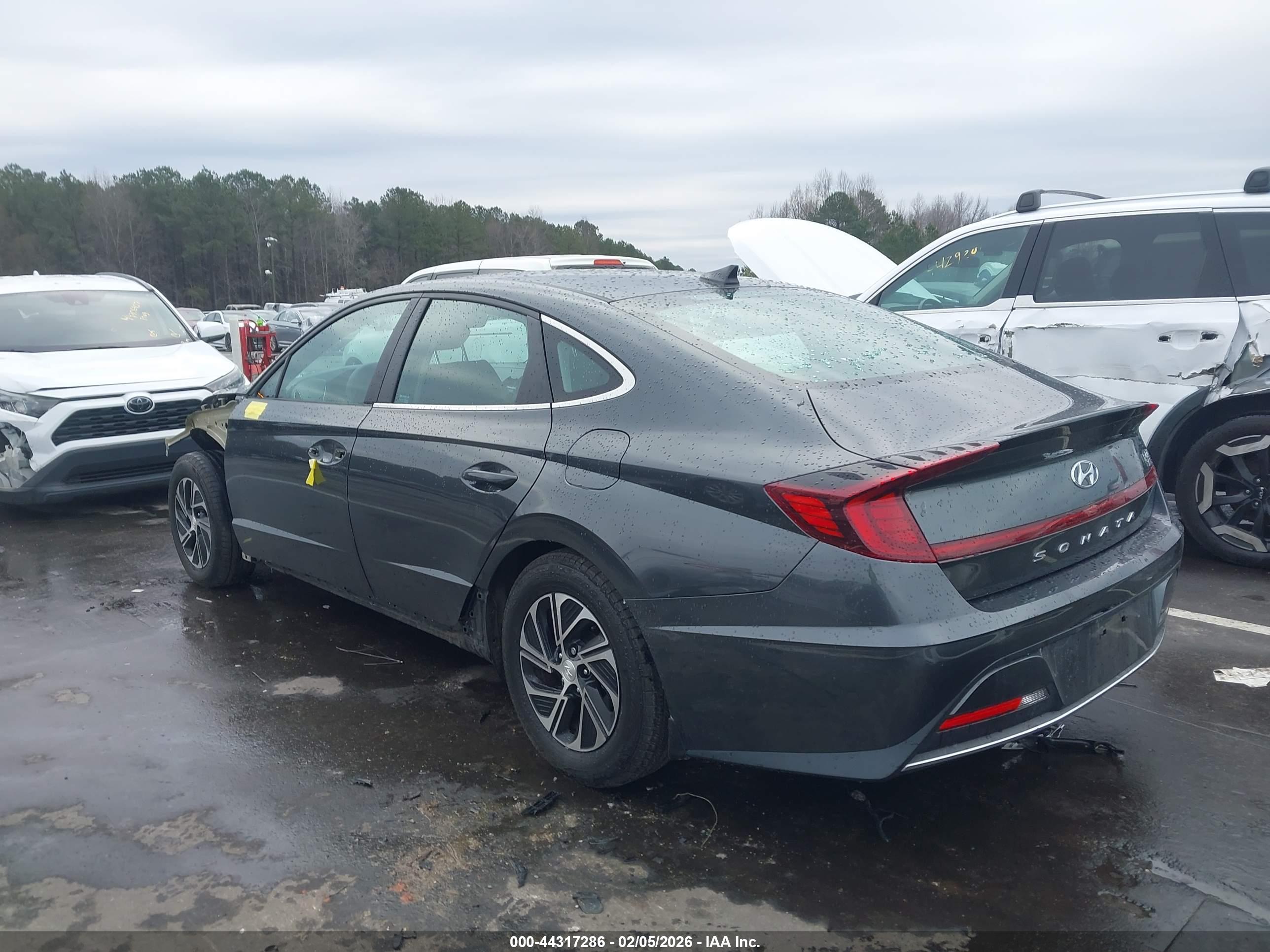 HYUNDAI SONATA image 3