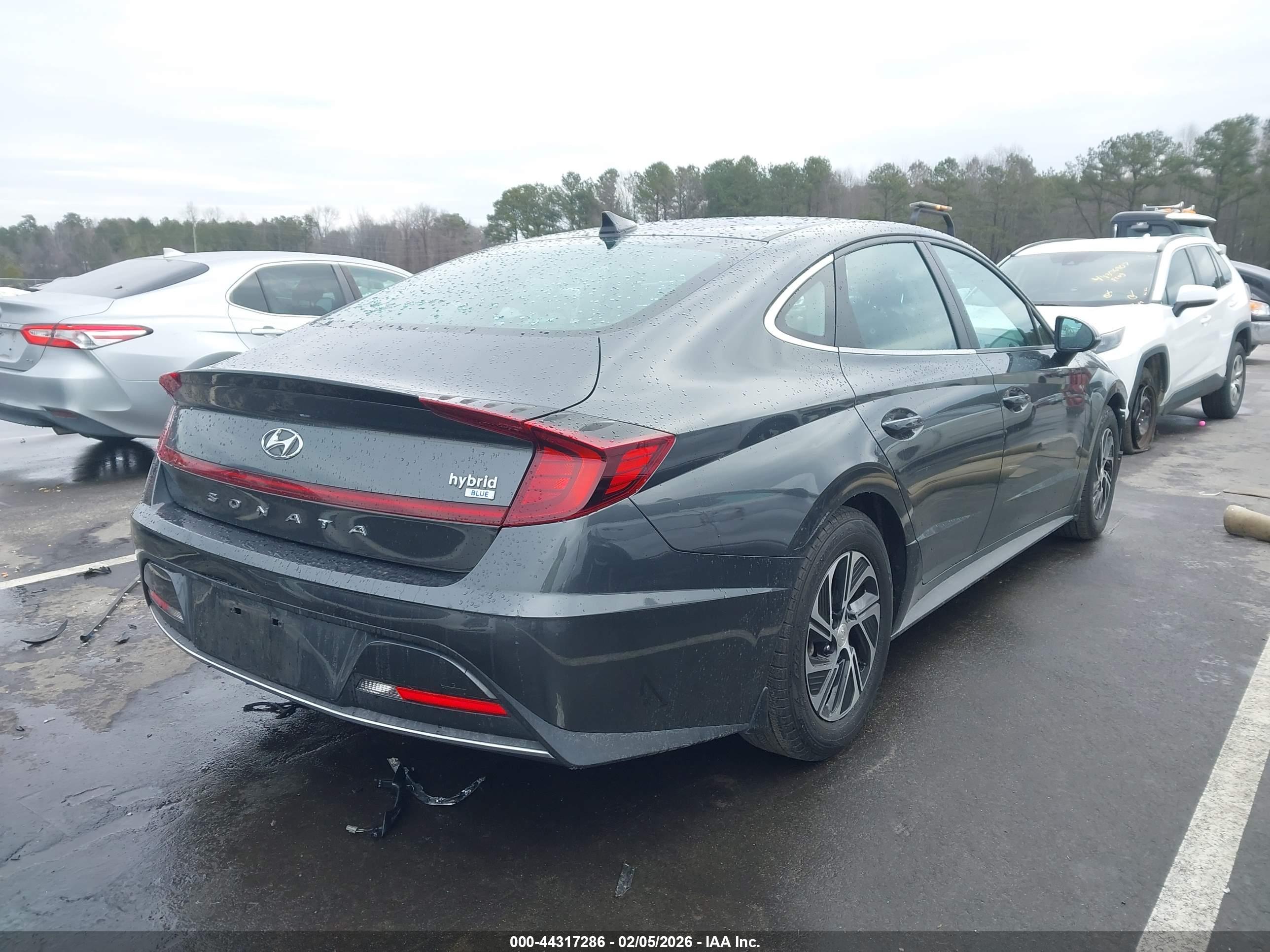 HYUNDAI SONATA image 4