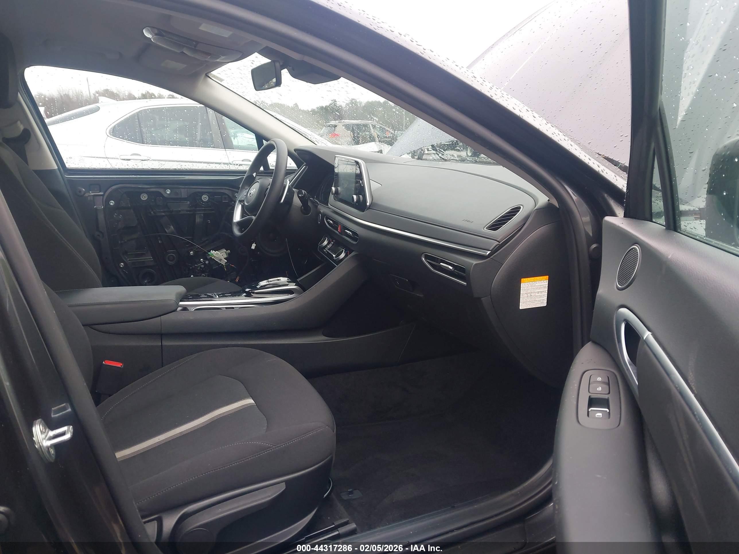 HYUNDAI SONATA image 5