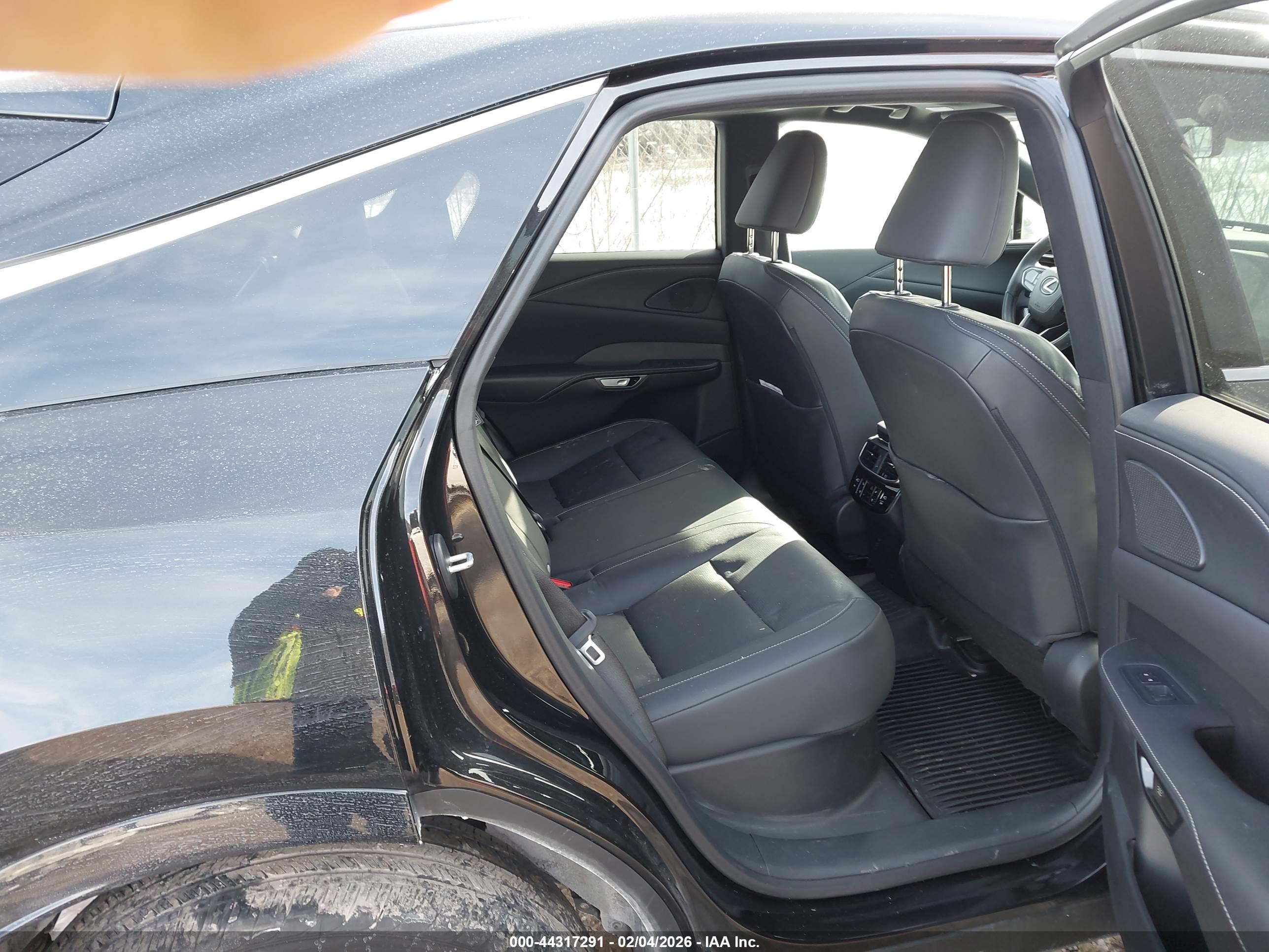 LEXUS RX image 8
