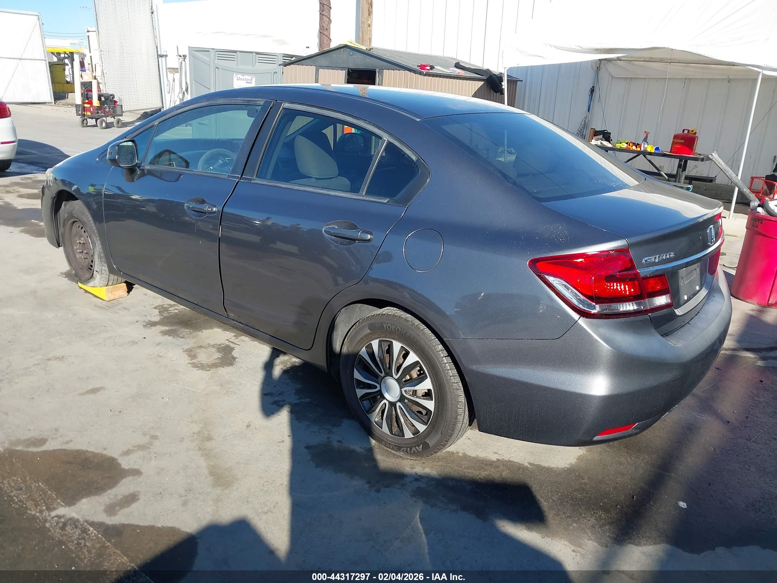 HONDA CIVIC image 3