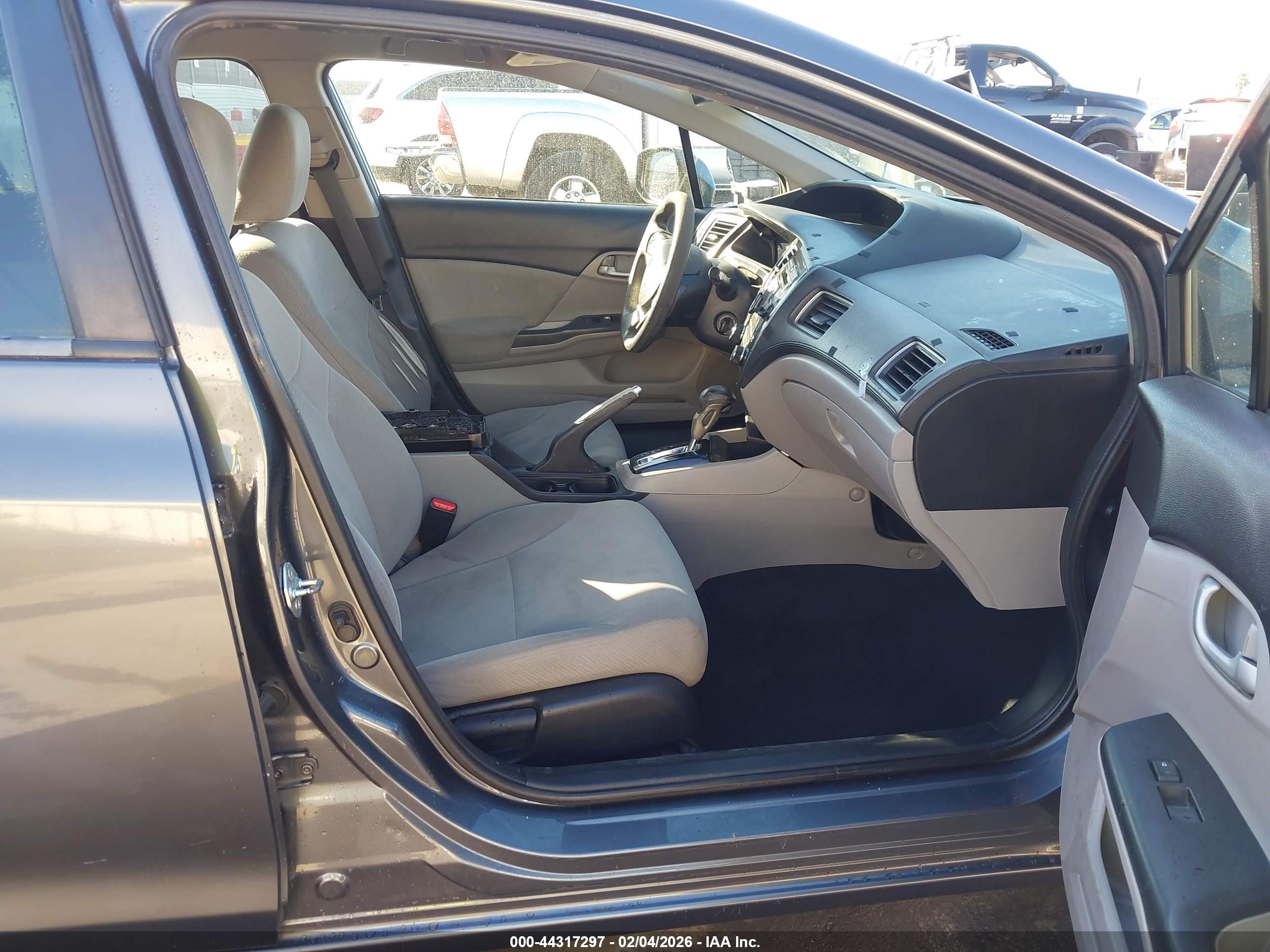 HONDA CIVIC image 5