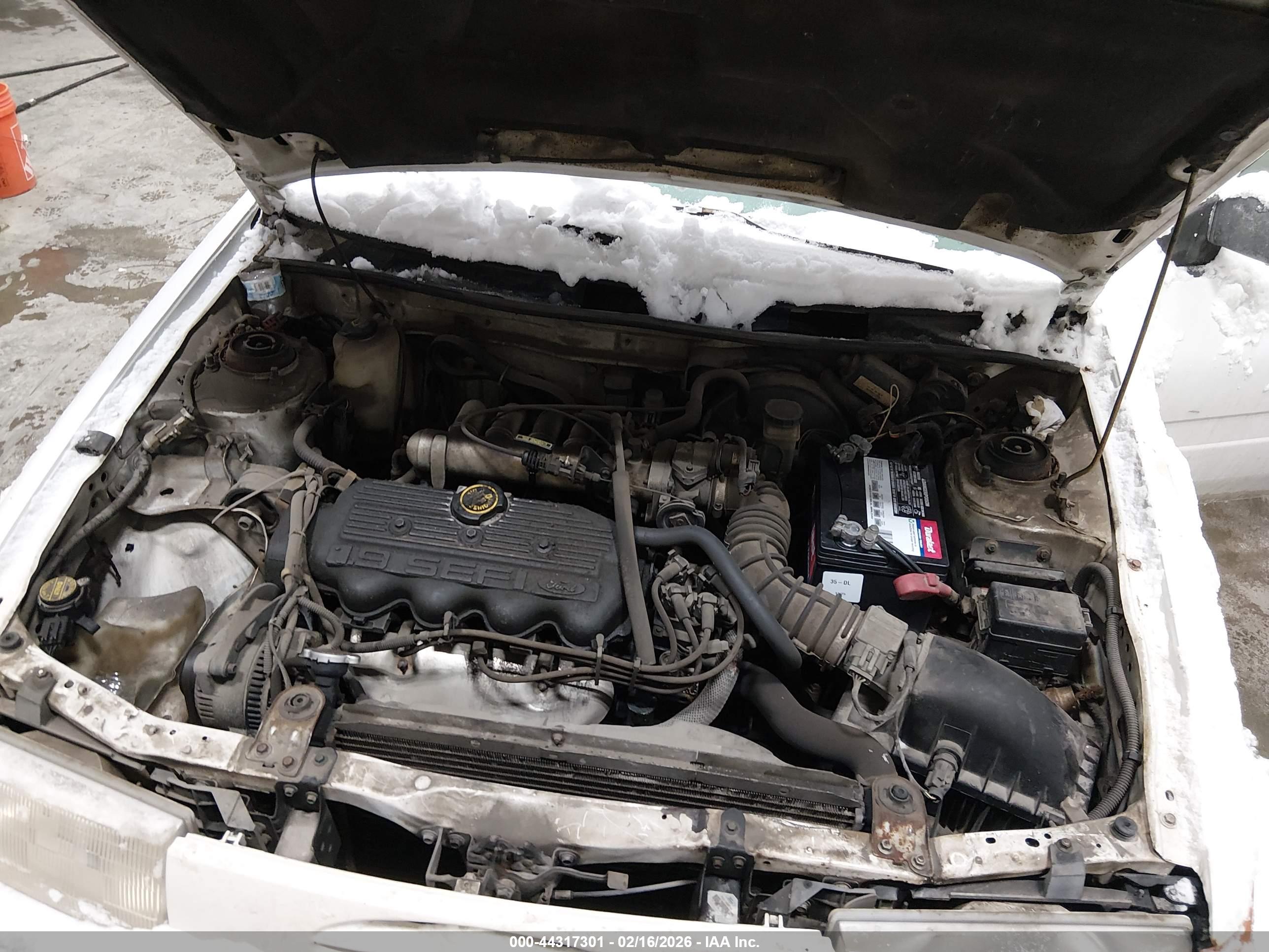 FORD ESCORT image 10