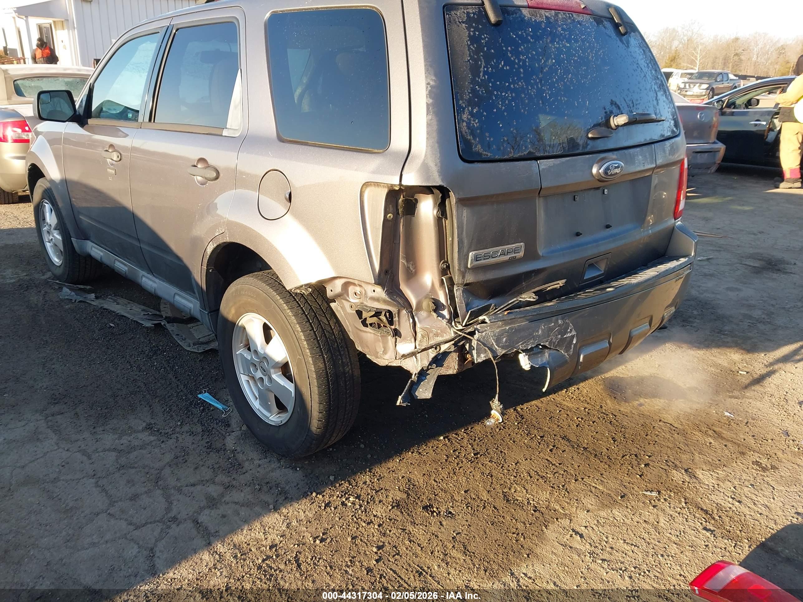 FORD ESCAPE image 6