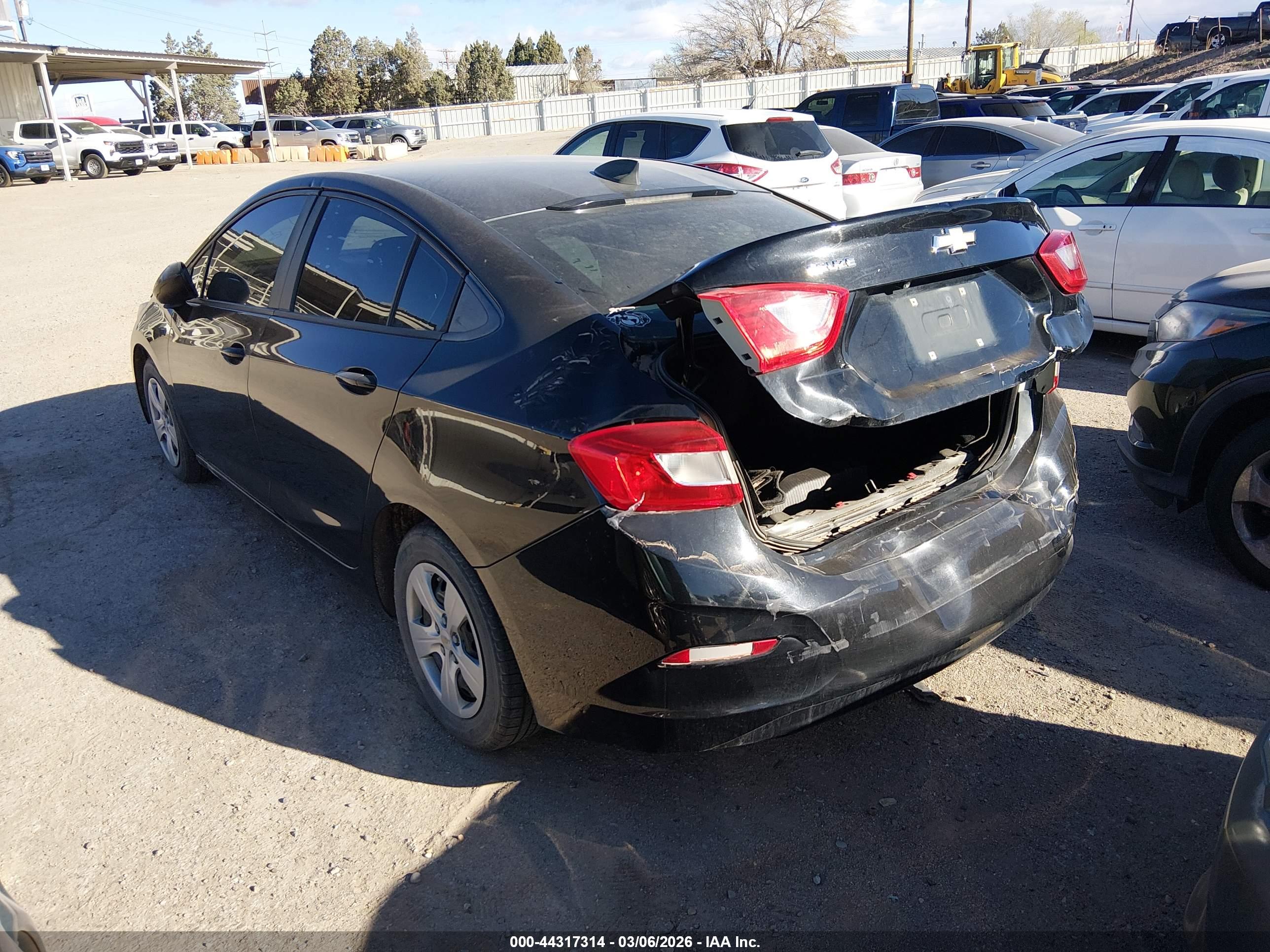 CHEVROLET CRUZE image 3