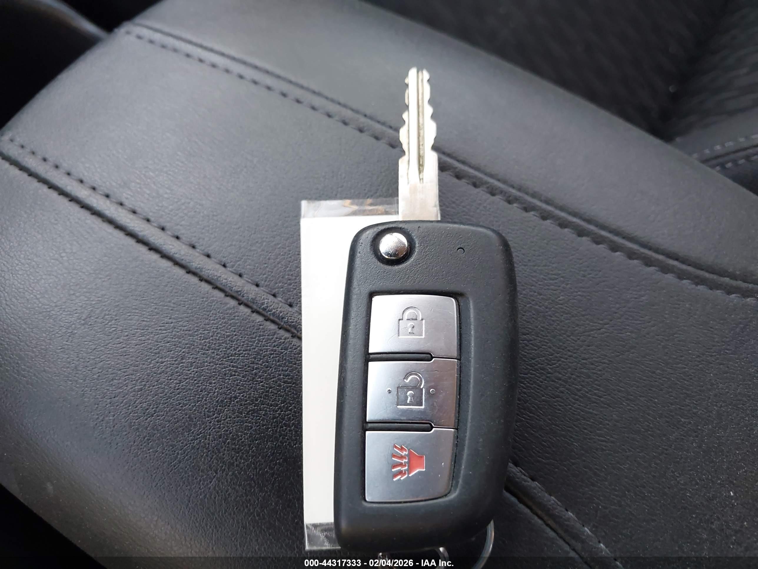 NISSAN ROGUE image 11