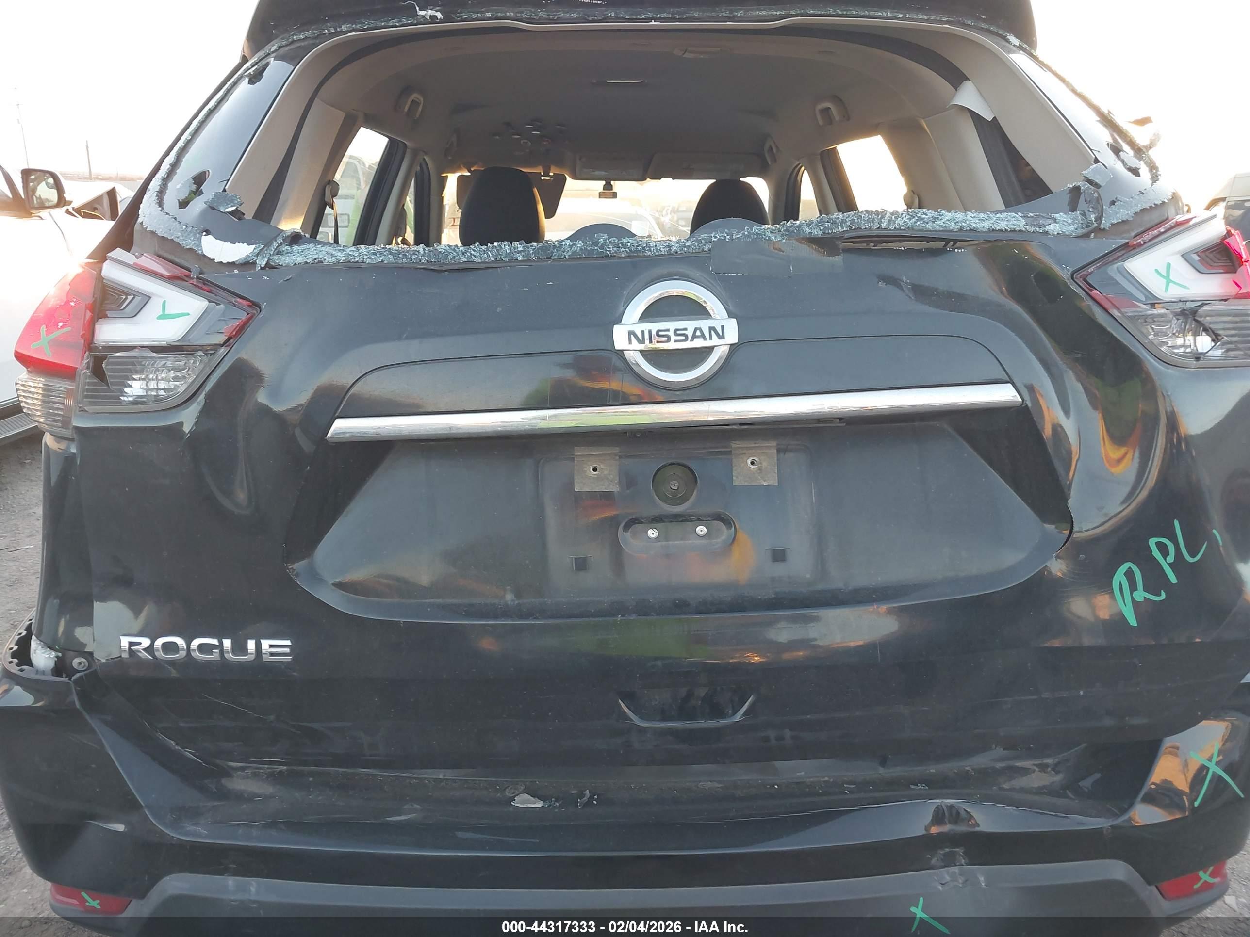 NISSAN ROGUE image 6