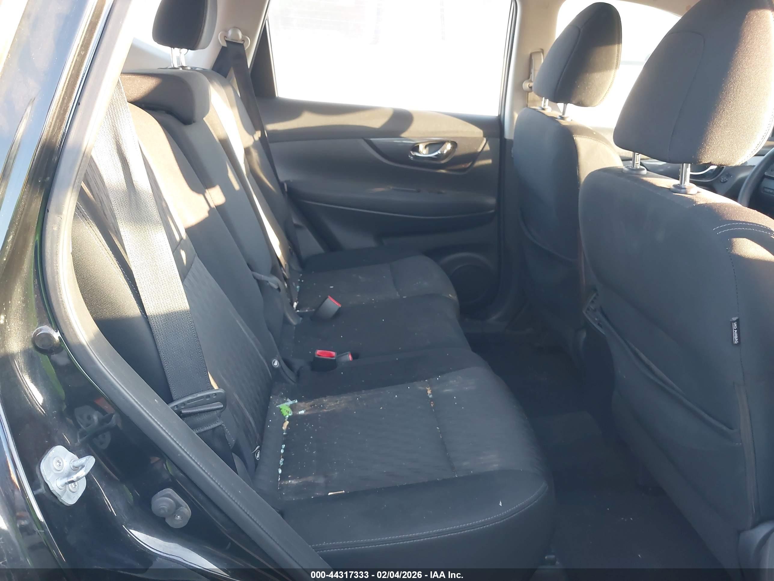 NISSAN ROGUE image 8