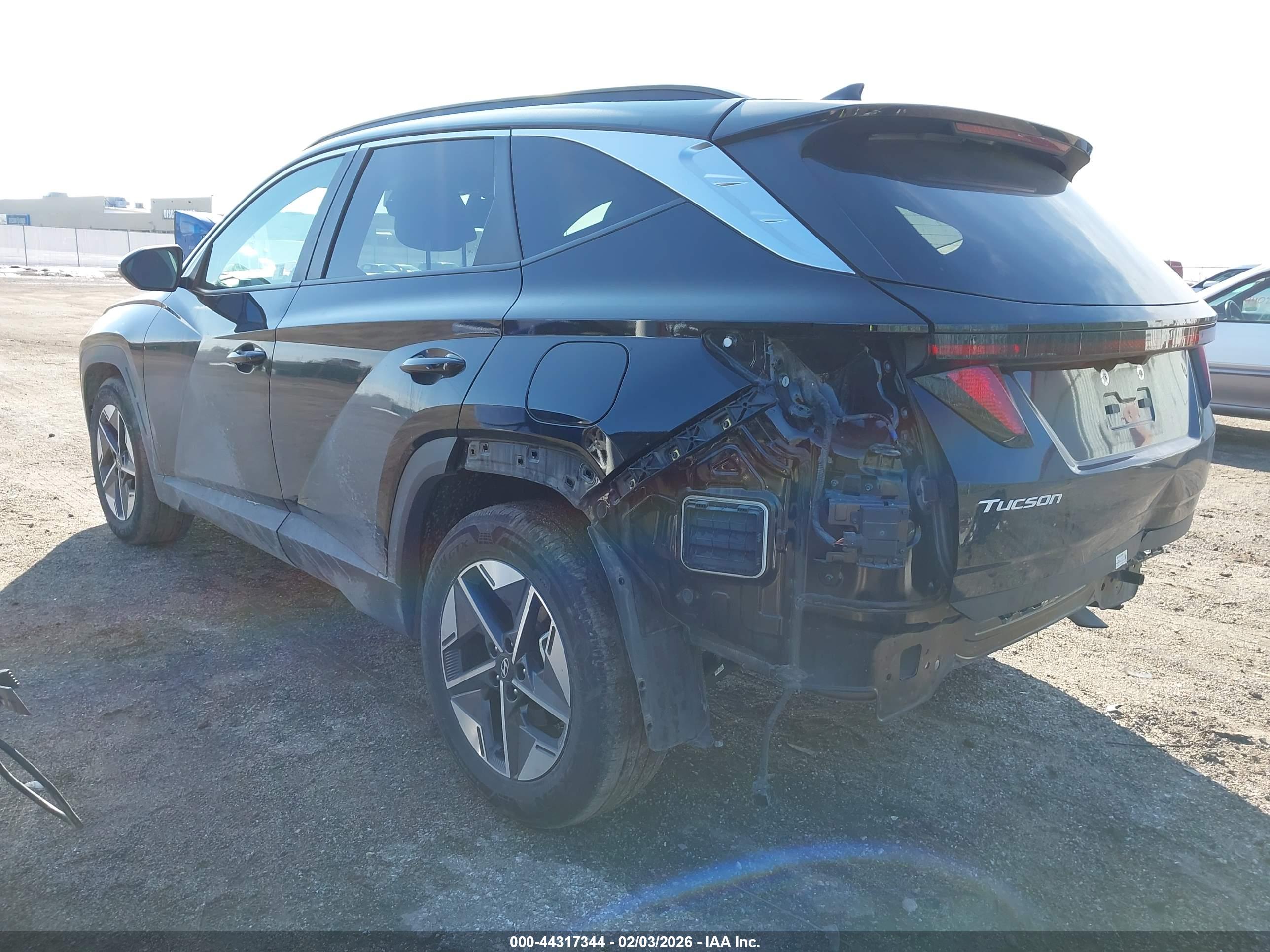 HYUNDAI TUCSON image 3