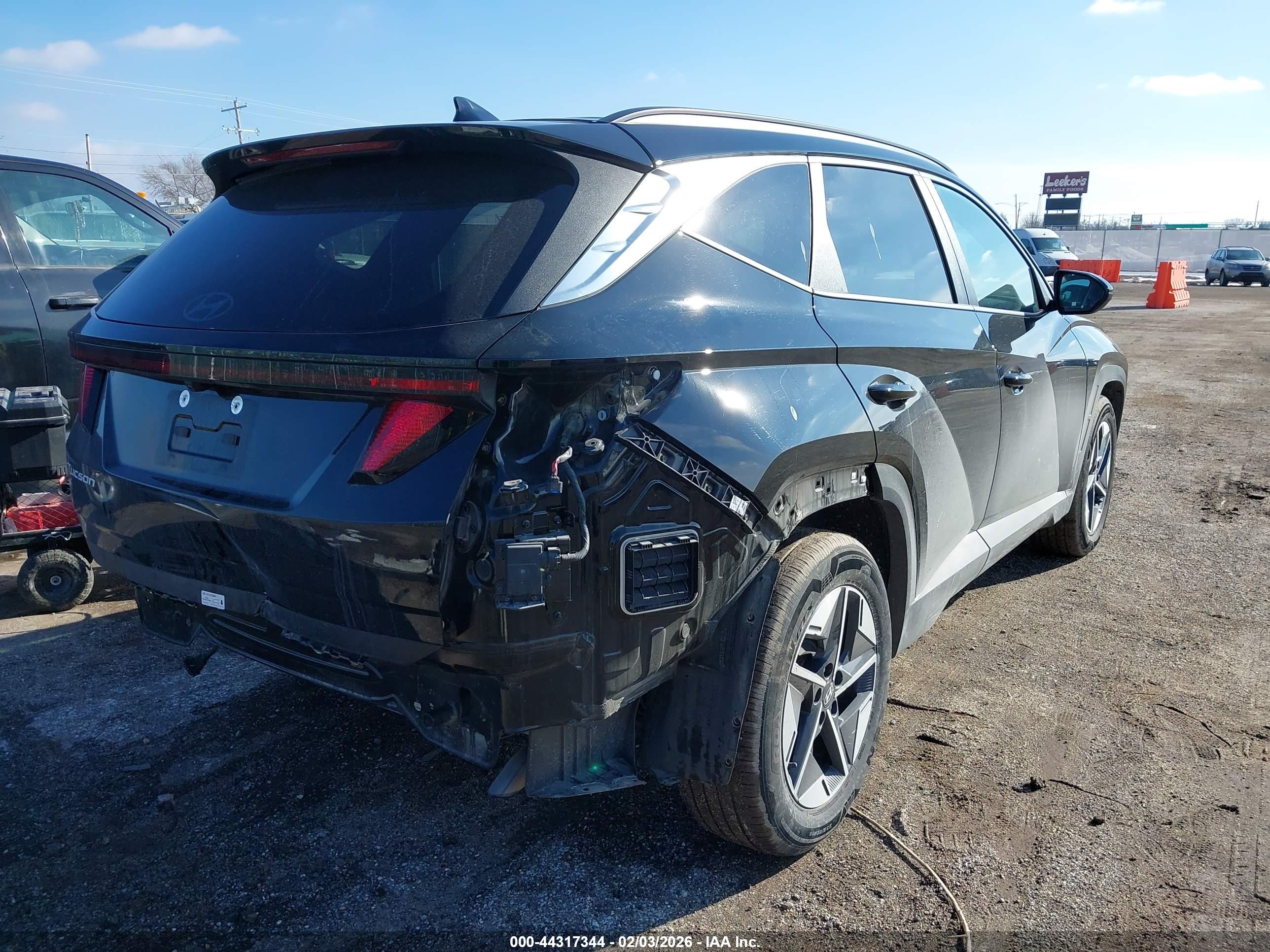 HYUNDAI TUCSON image 4