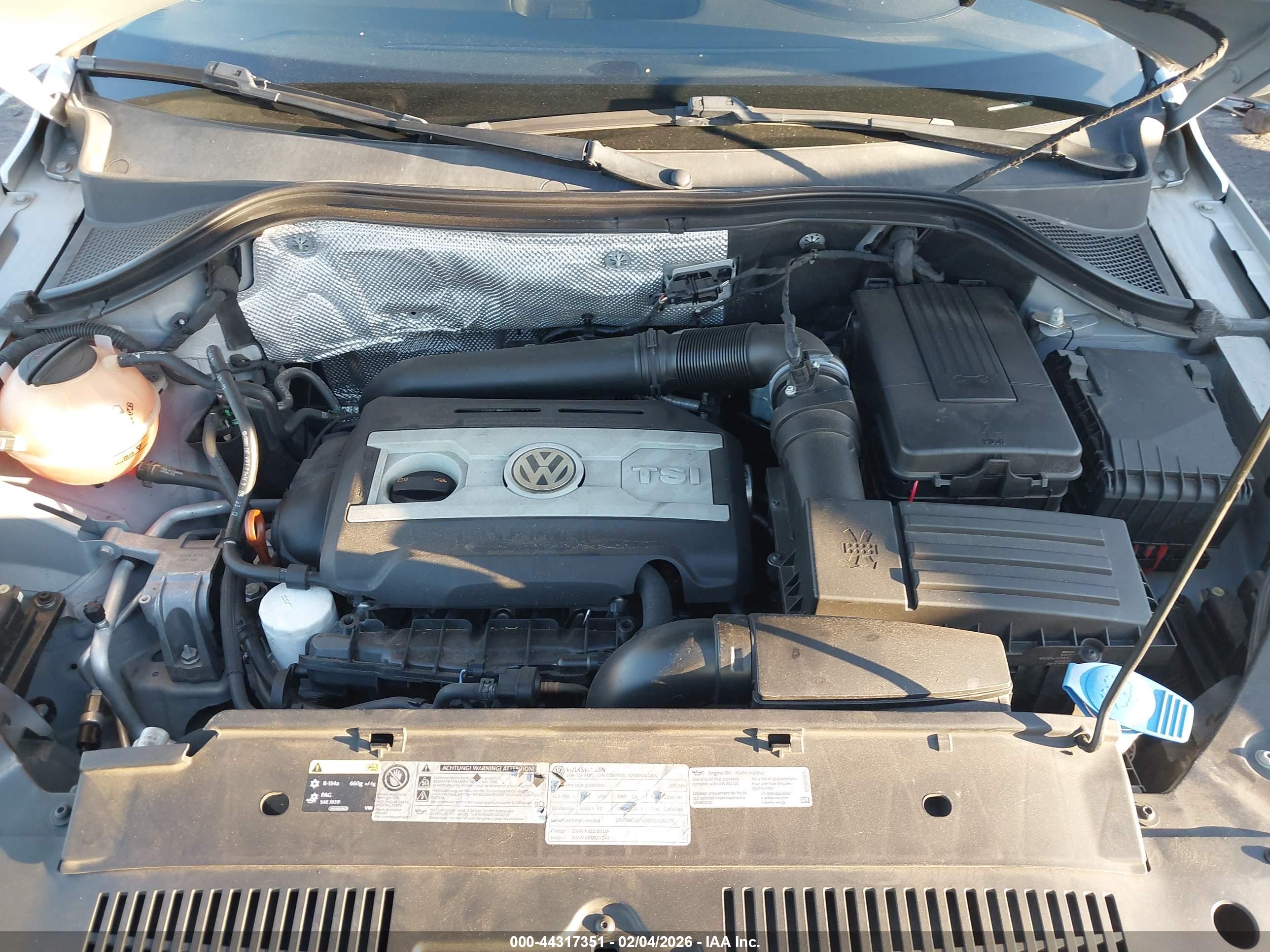 VOLKSWAGEN TIGUAN image 10