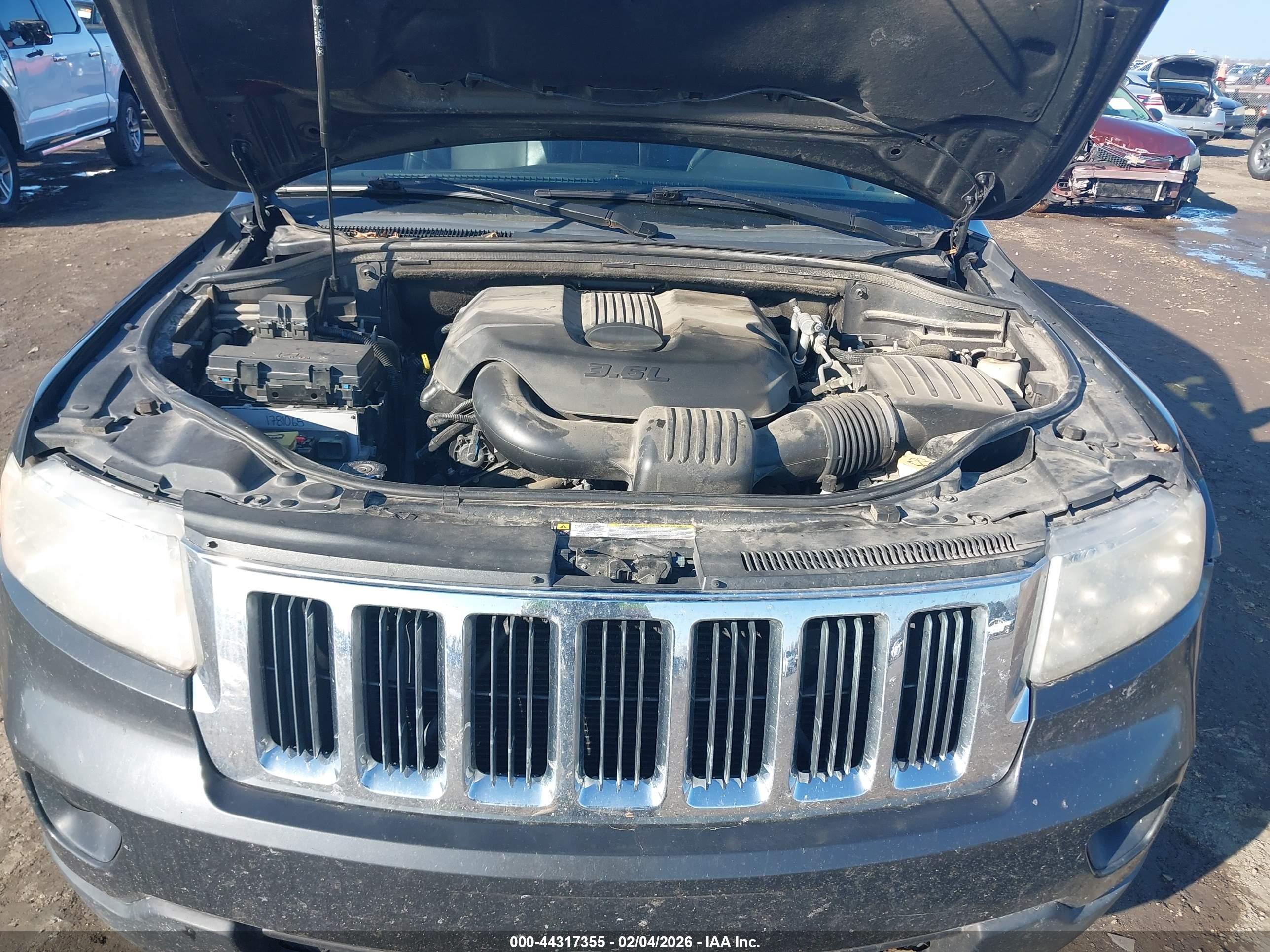 JEEP GRAND image 10