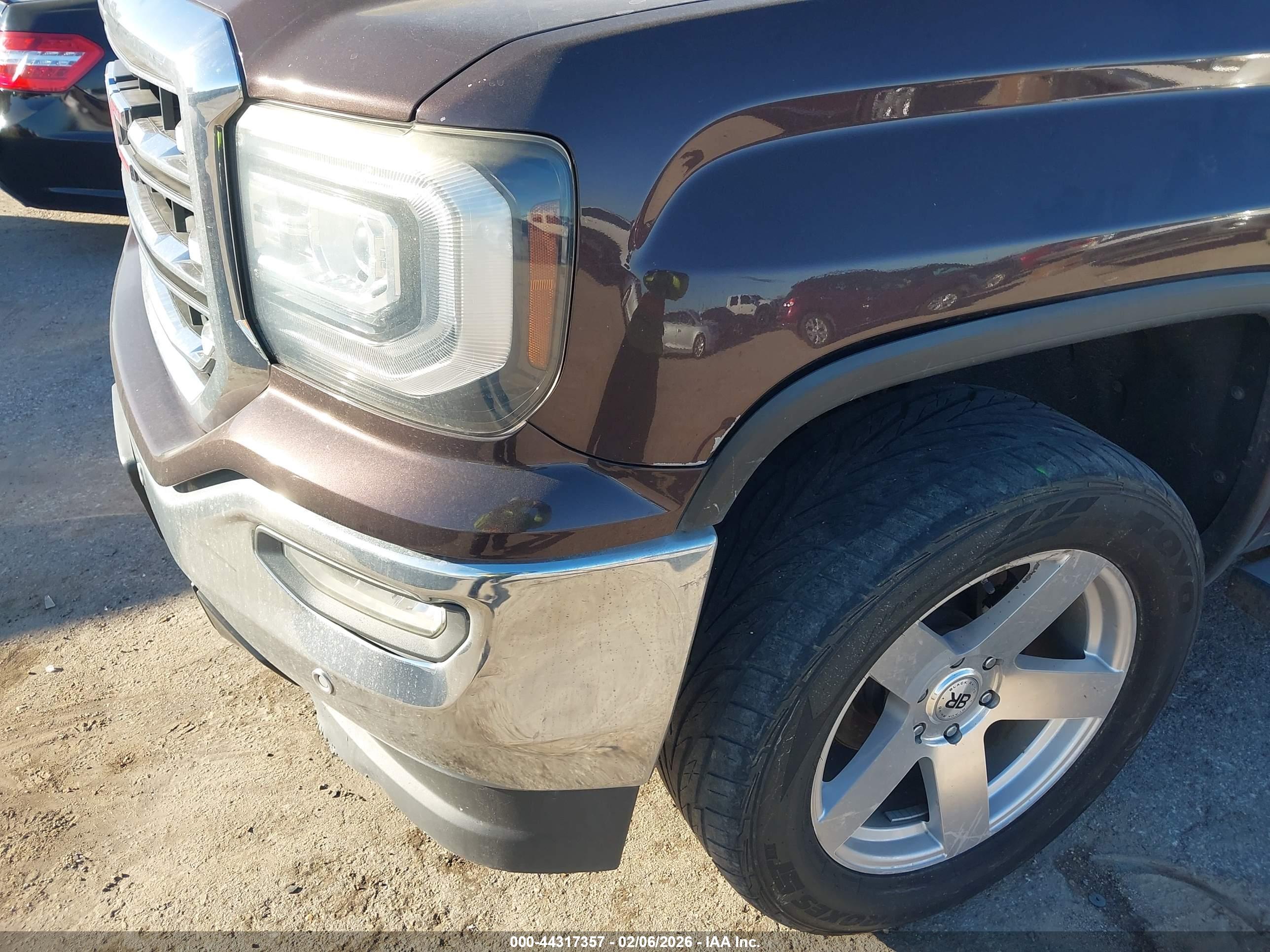 GMC SIERRA image 6
