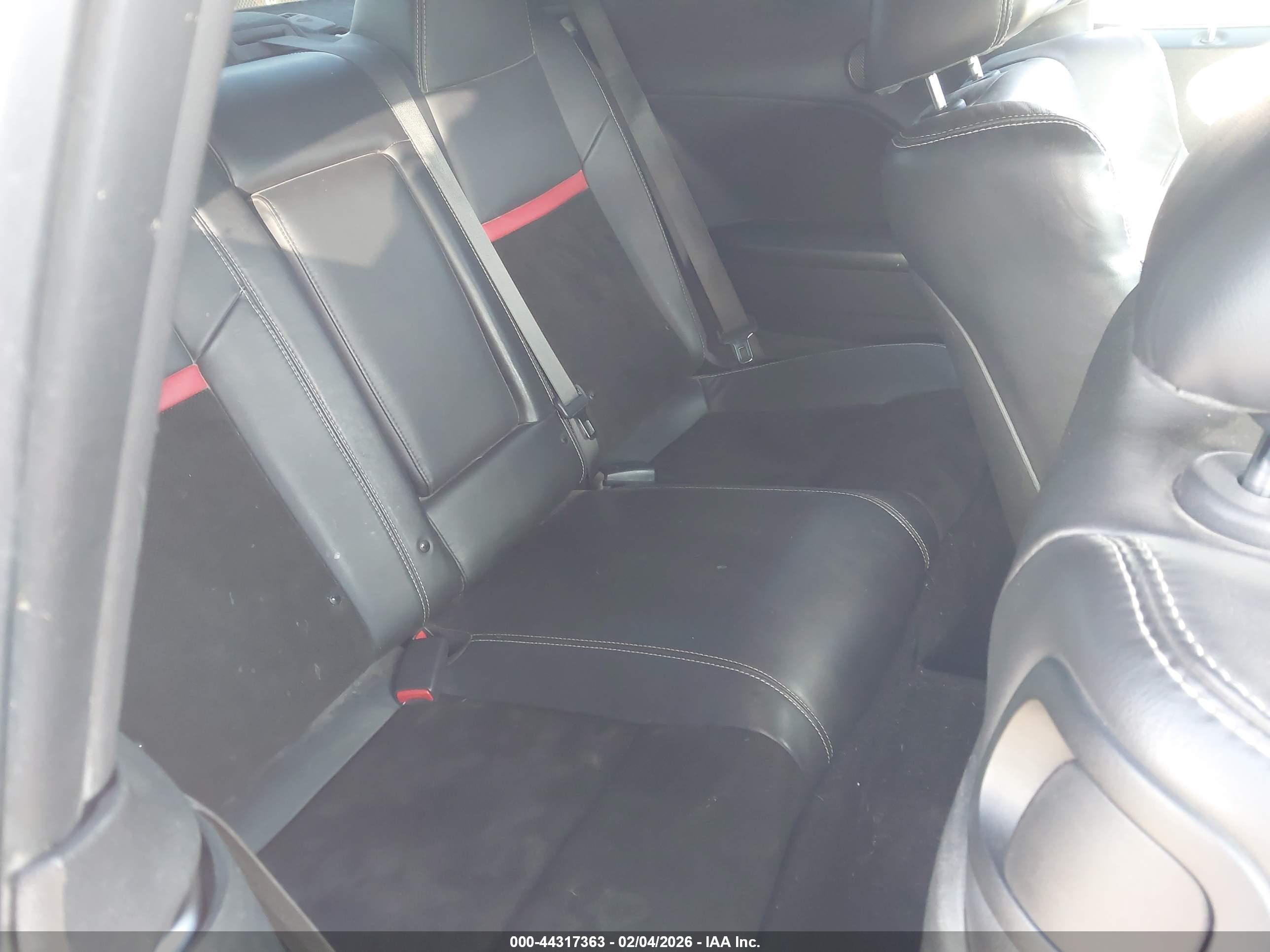 DODGE CHALLENGER image 8