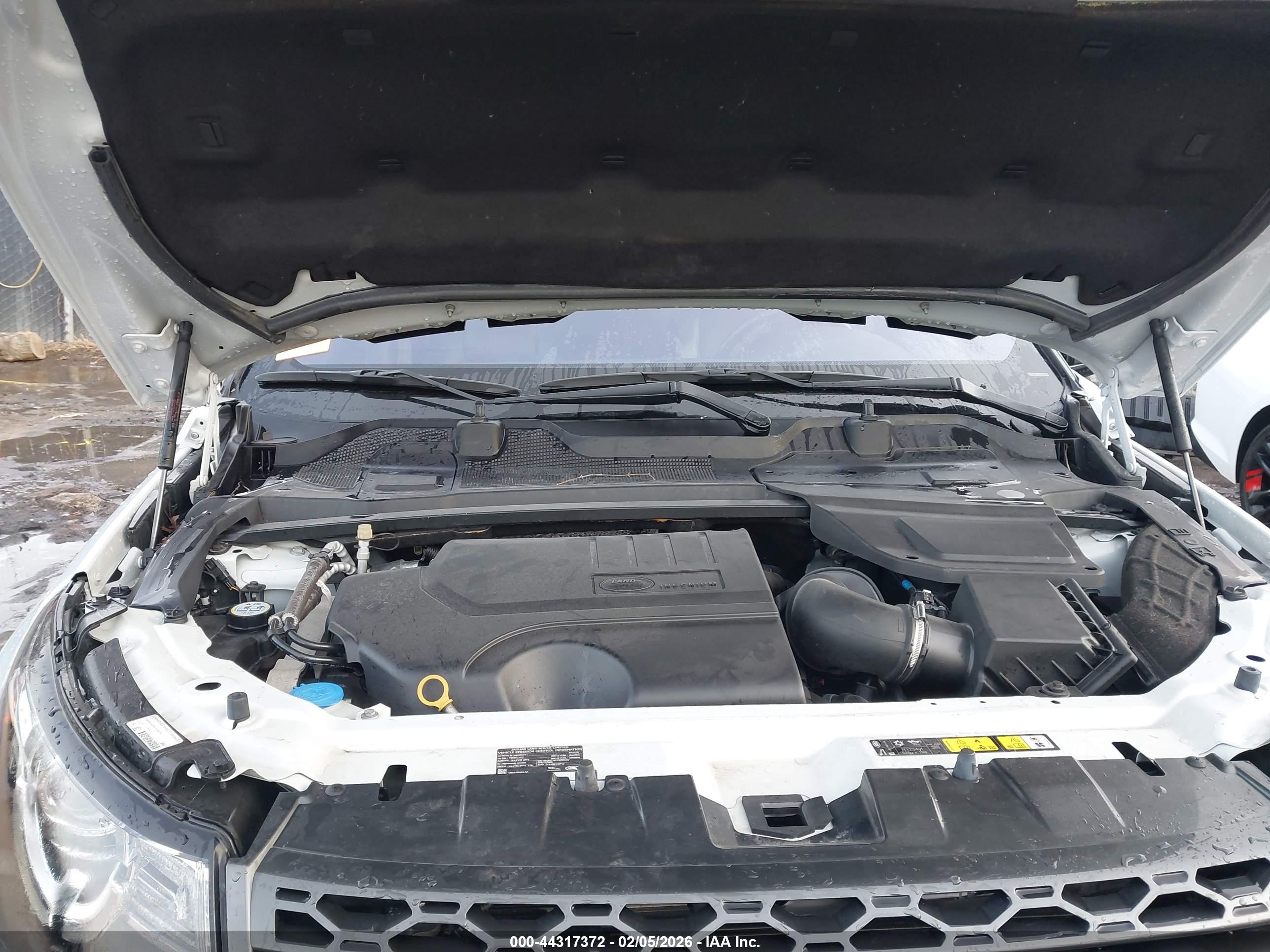 LAND ROVER image 10