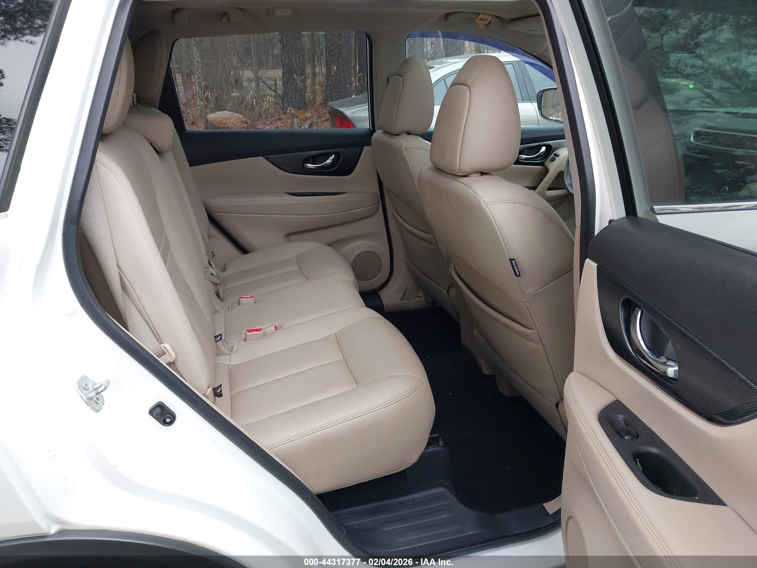 NISSAN ROGUE image 8