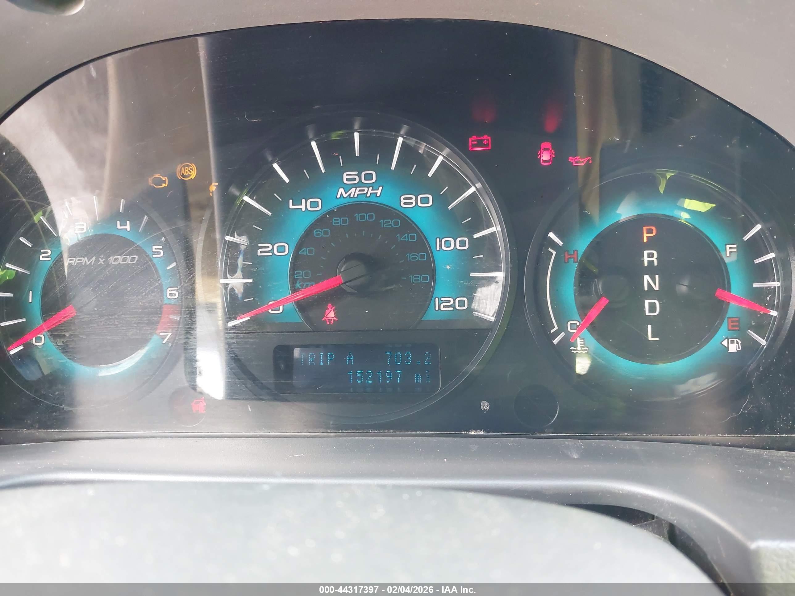 FORD FUSION image 7