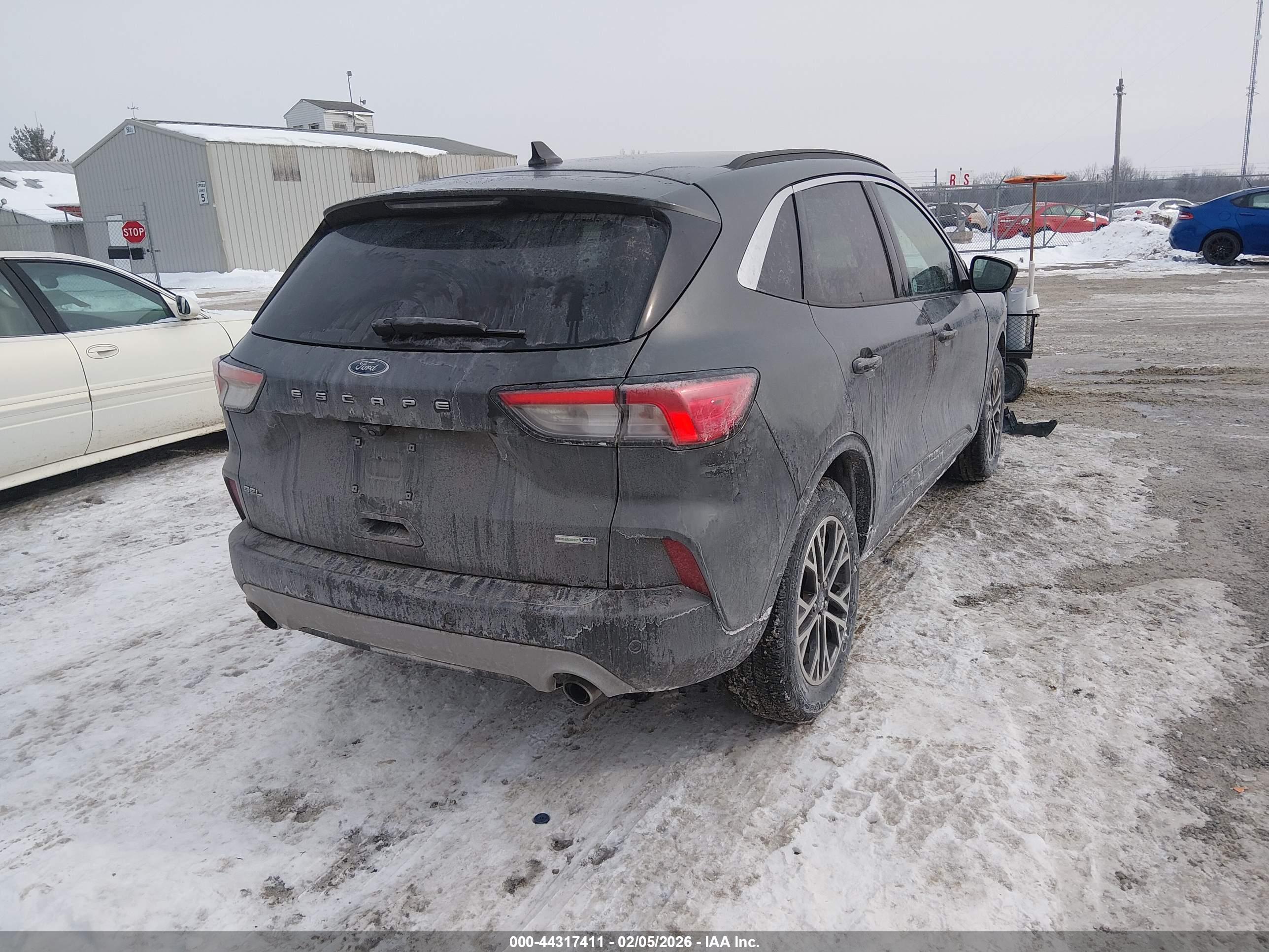 FORD ESCAPE image 4