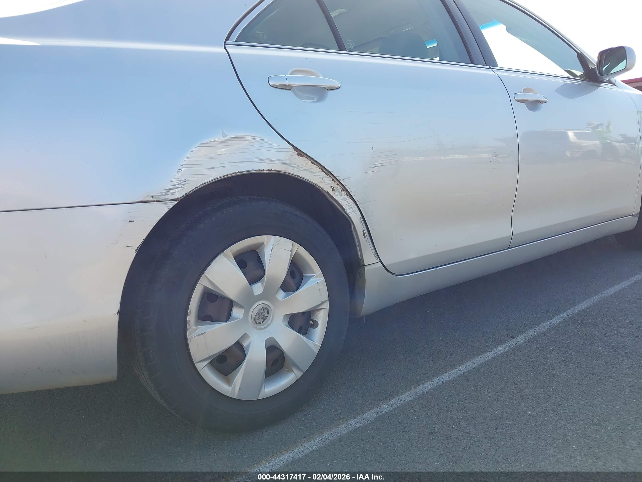 TOYOTA CAMRY image 6