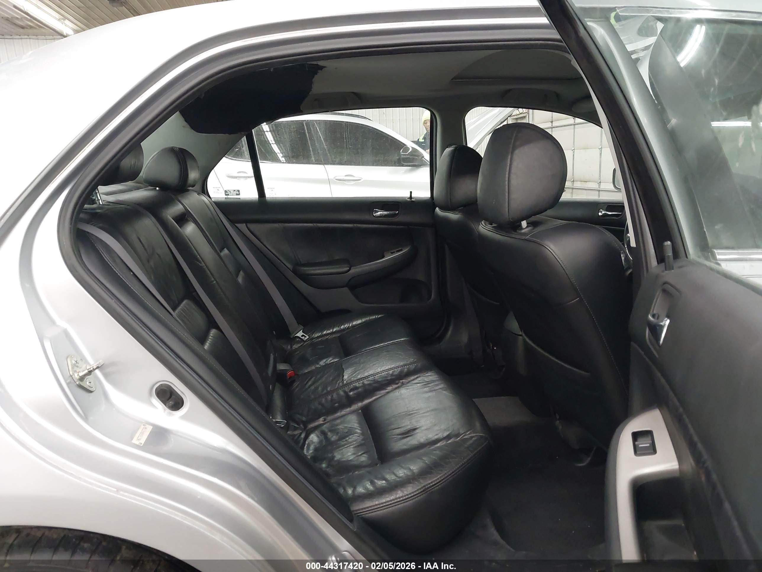 HONDA ACCORD image 8