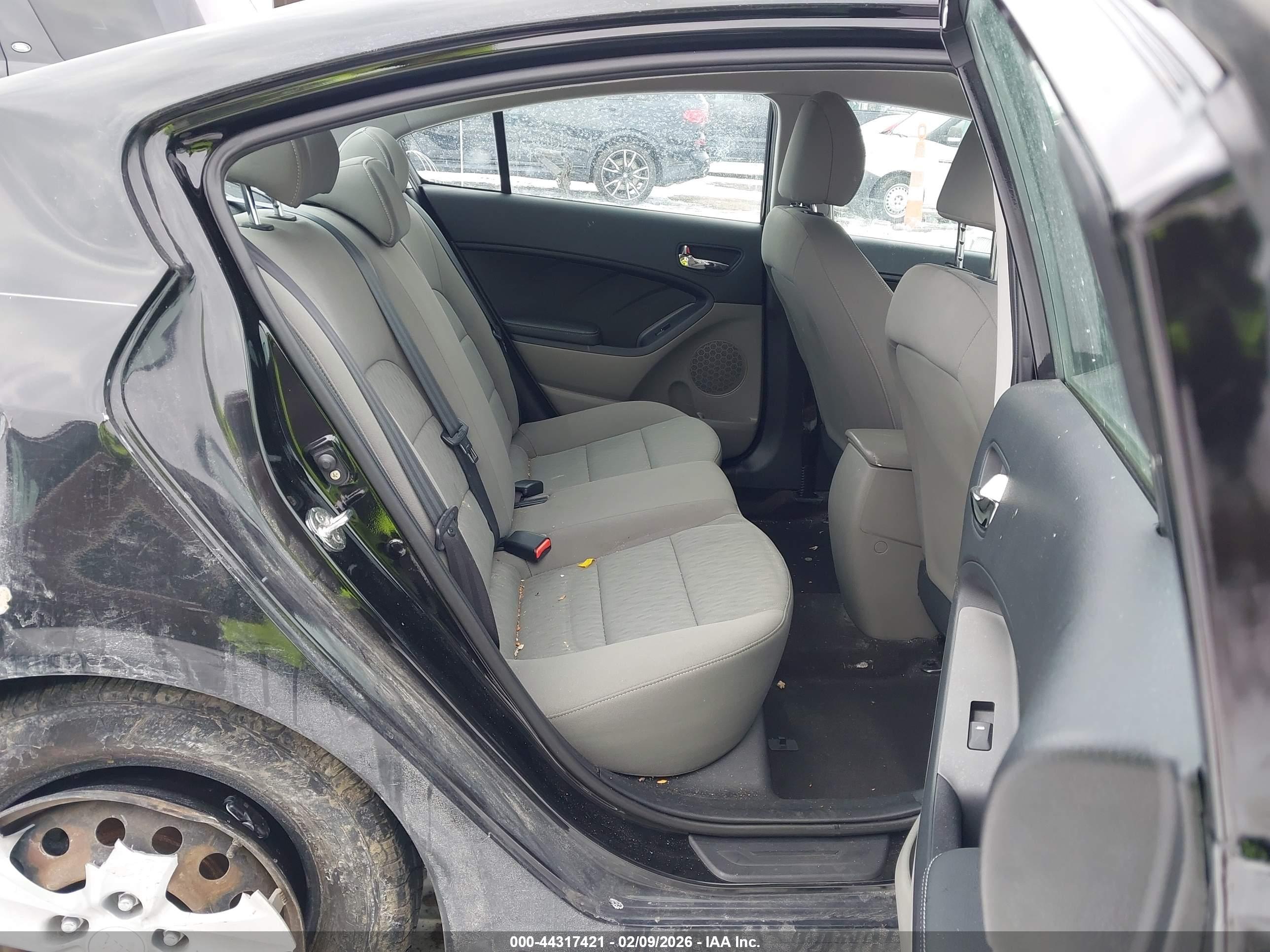 KIA FORTE image 8