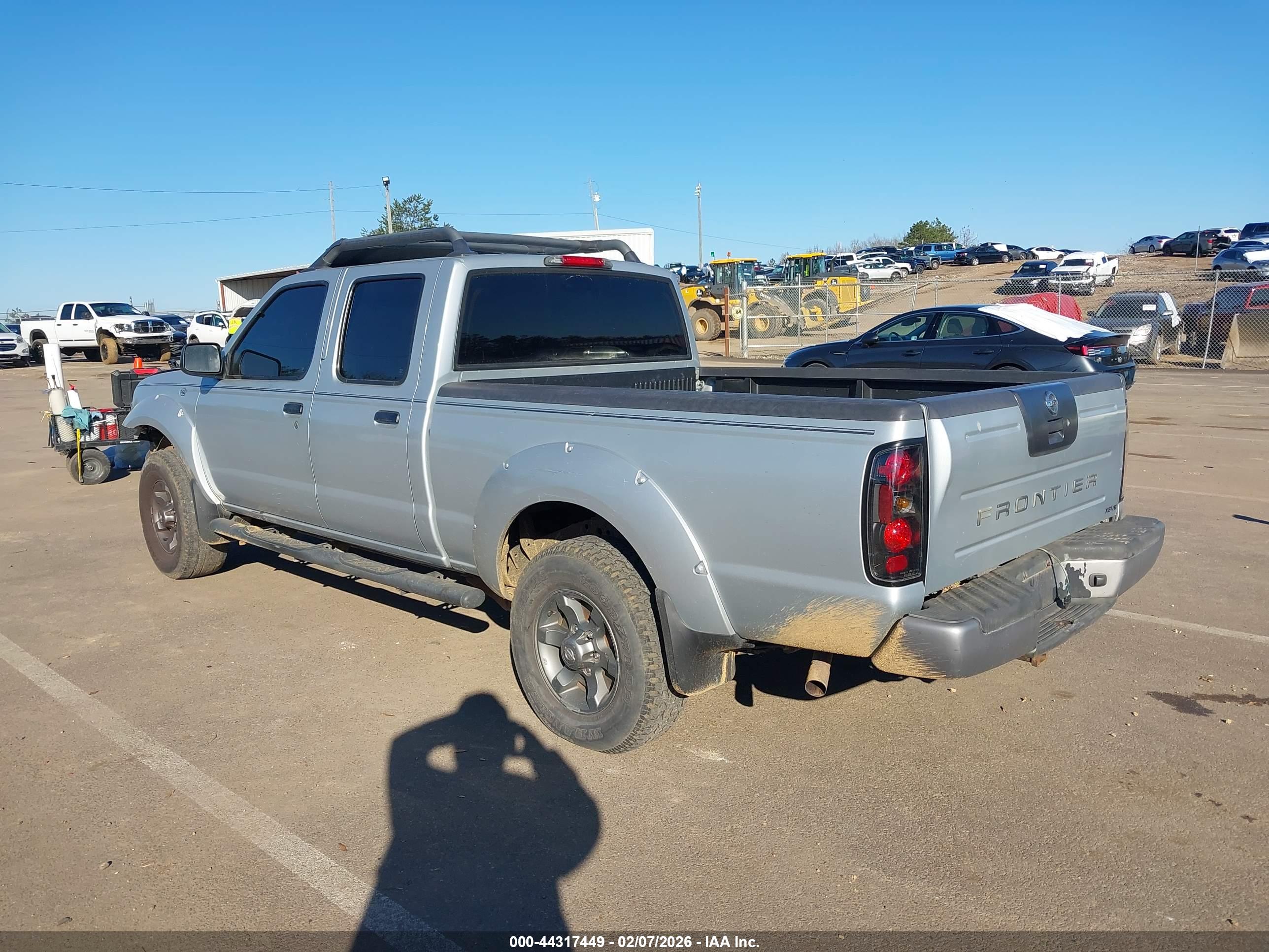 NISSAN FRONTIER image 3