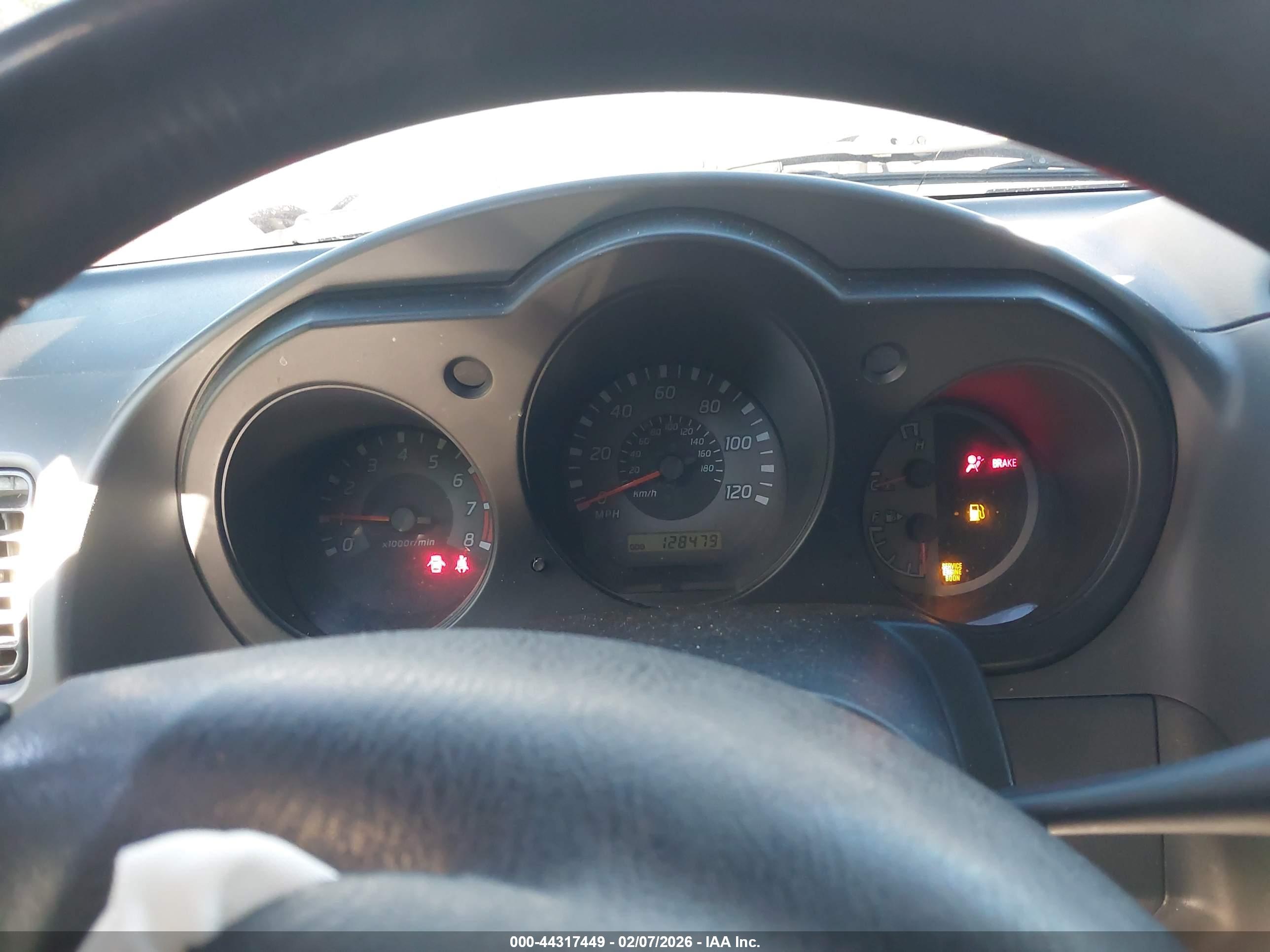 NISSAN FRONTIER image 7