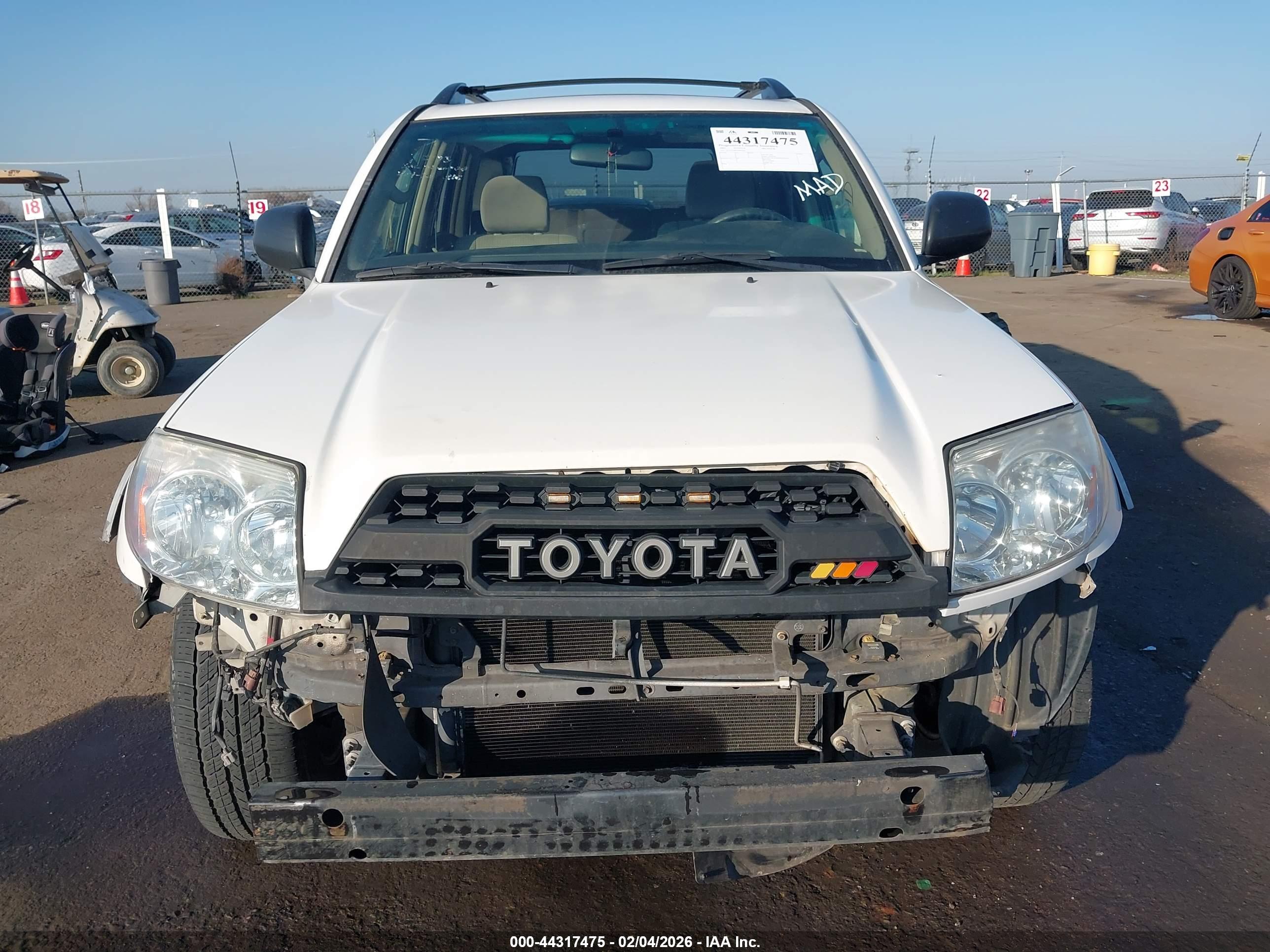 TOYOTA 4RUNNER image 6