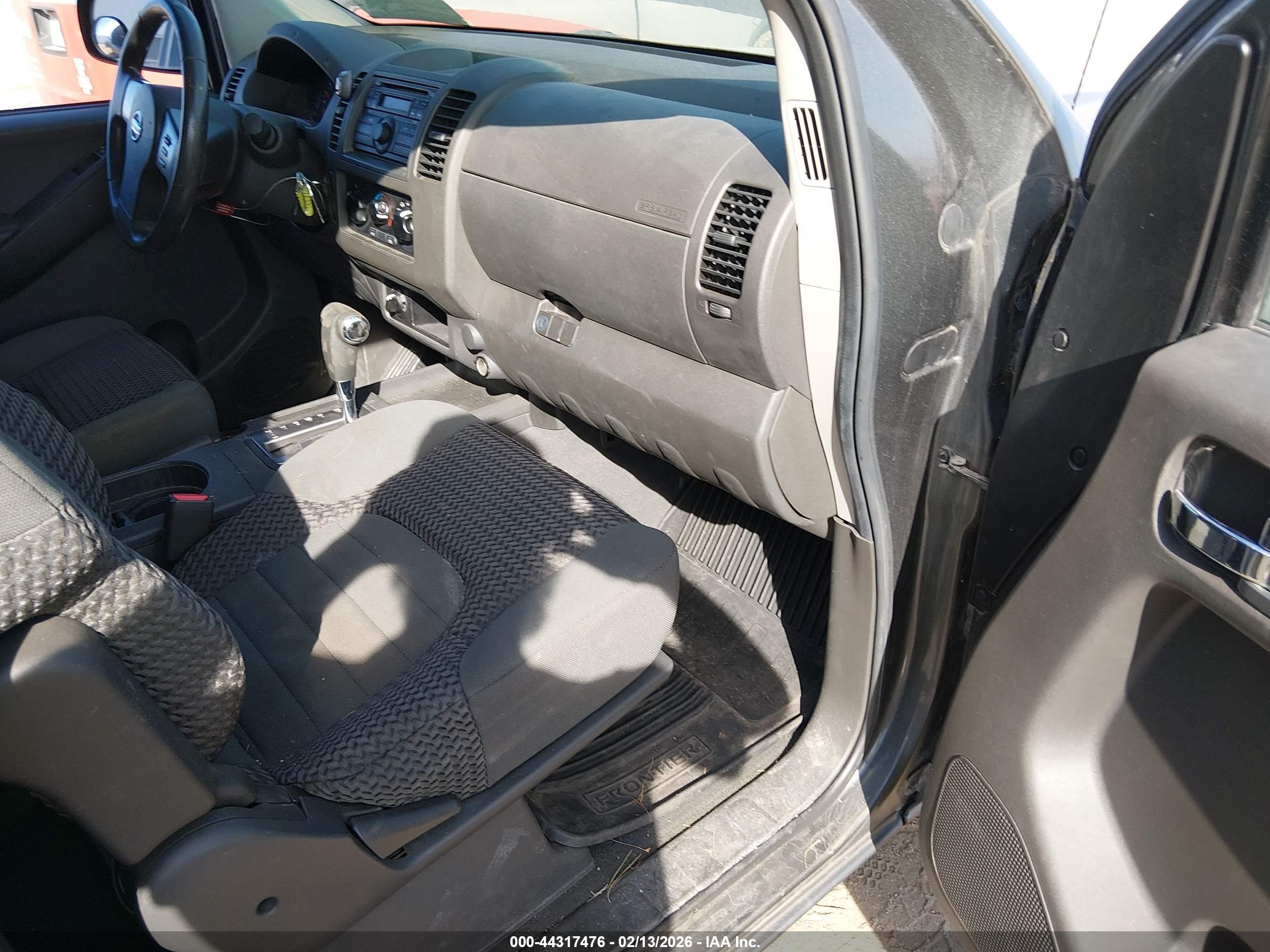 NISSAN FRONTIER image 5