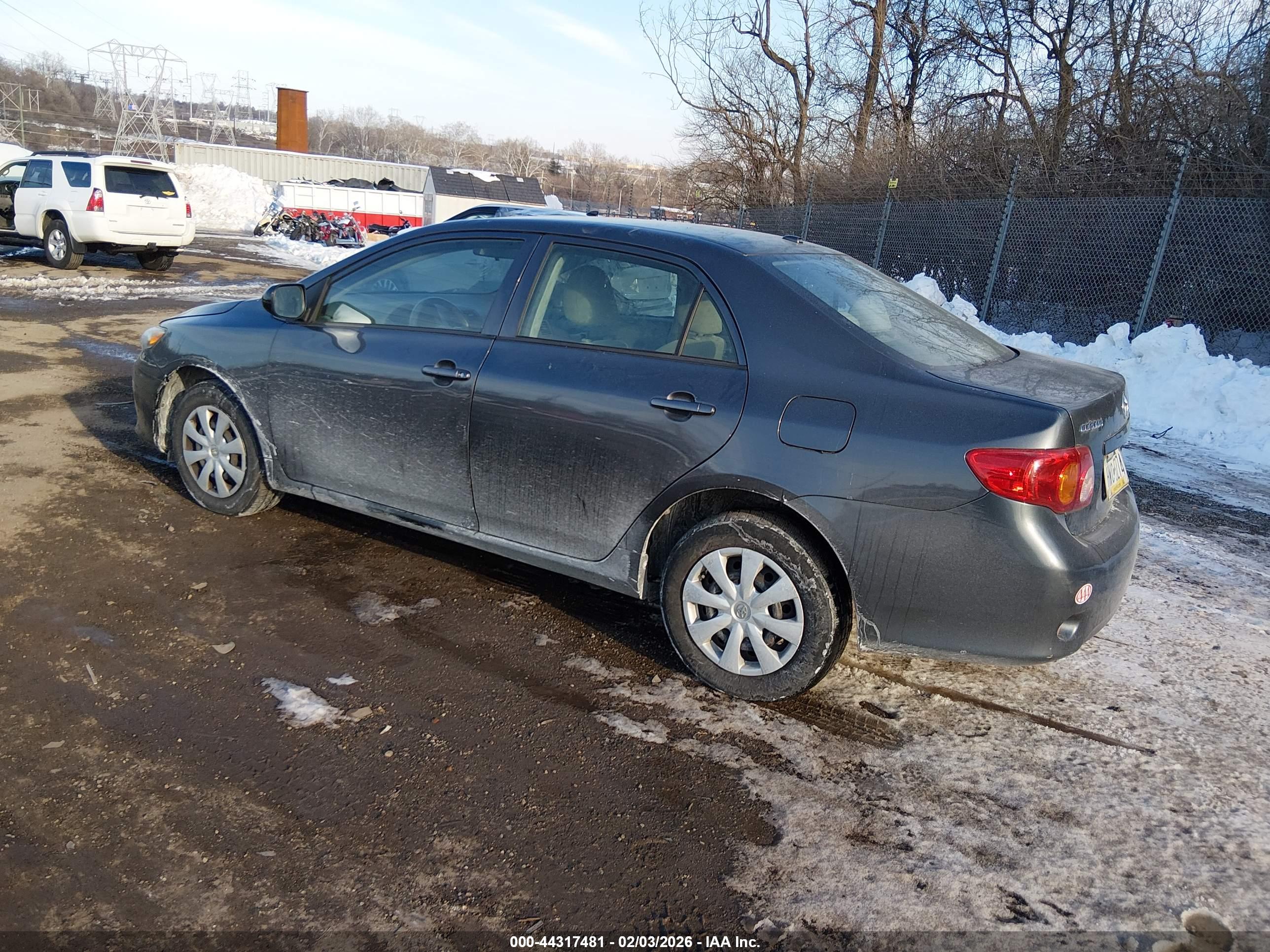 TOYOTA COROLLA image 3