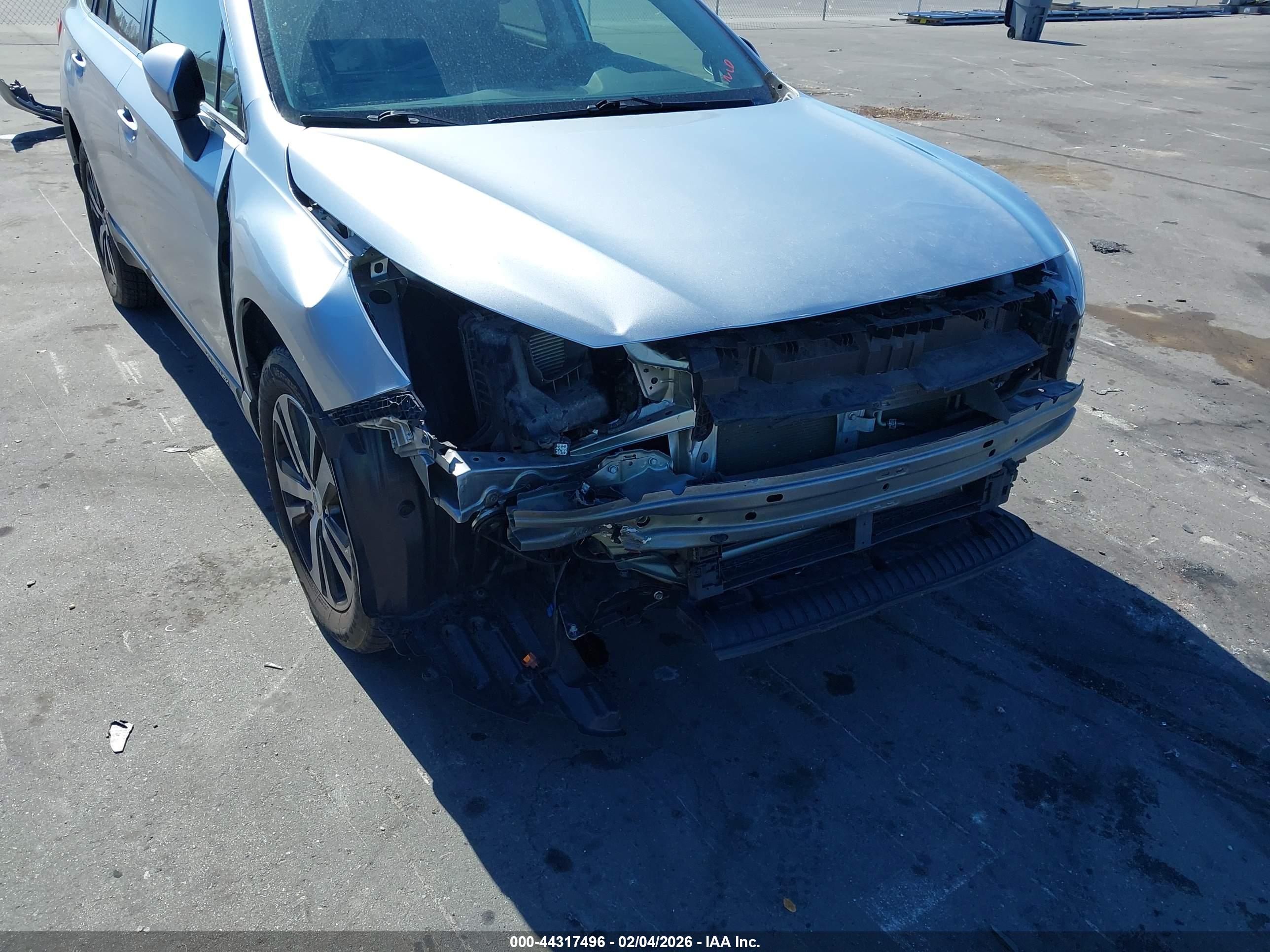 SUBARU OUTBACK image 6